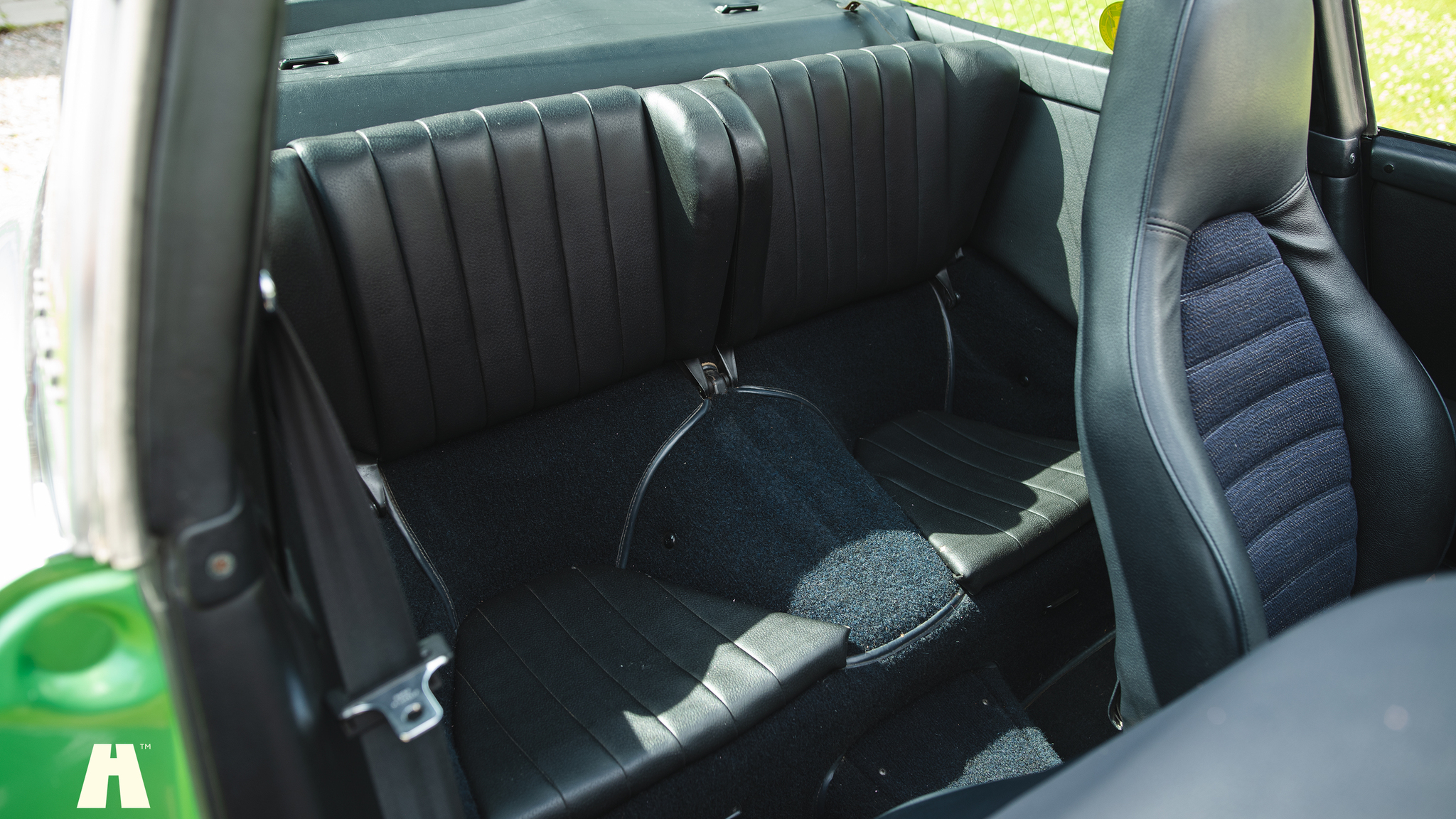 Interiörbild 1976 Porsche 911 Targa