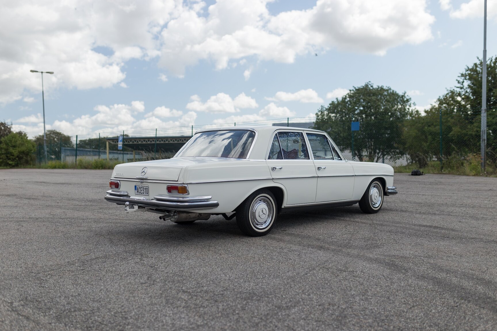 Aussenfoto 1966  Mercedes-Benz 250 