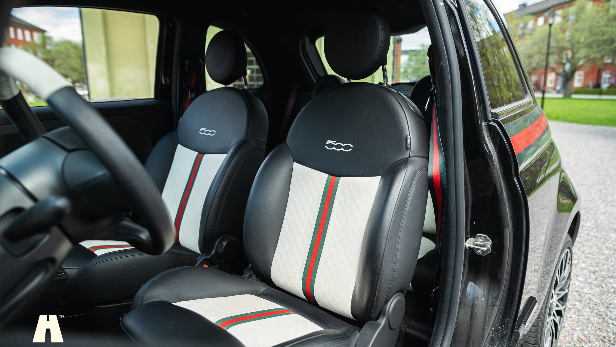 Interior image of 2012 FIAT 500 GUCCI
