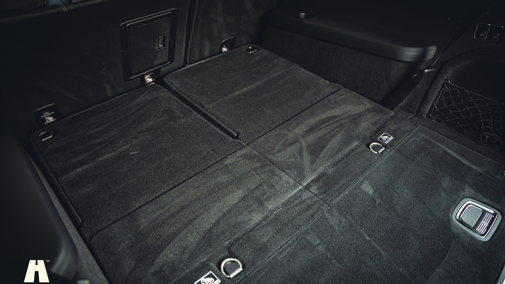 Innenraumfoto von 2017 Mercedes-Benz GLS 63 AMG (93)