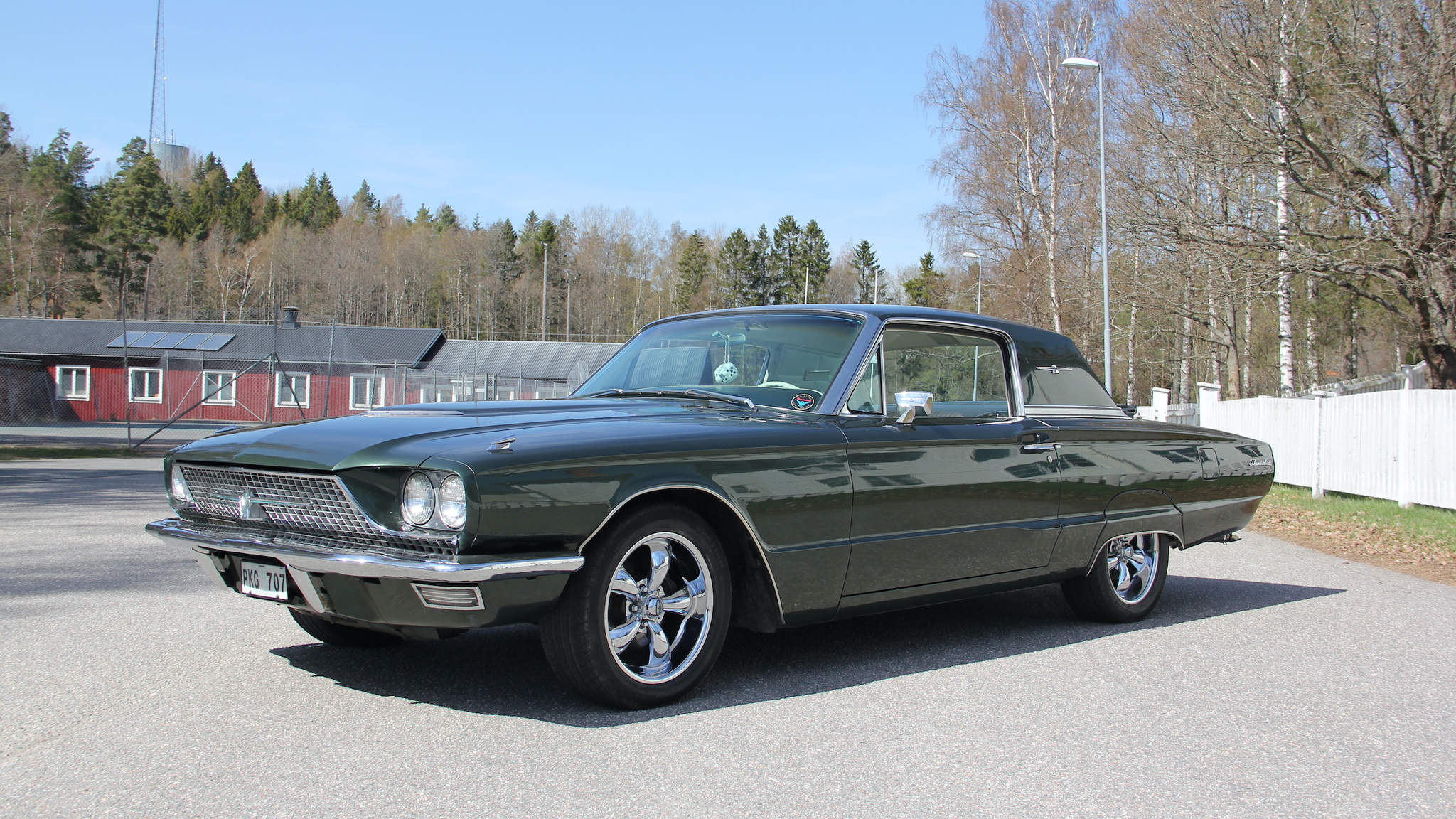 Exteriörbild på 1966 Ford Thunderbird Town Hardtop 6.4