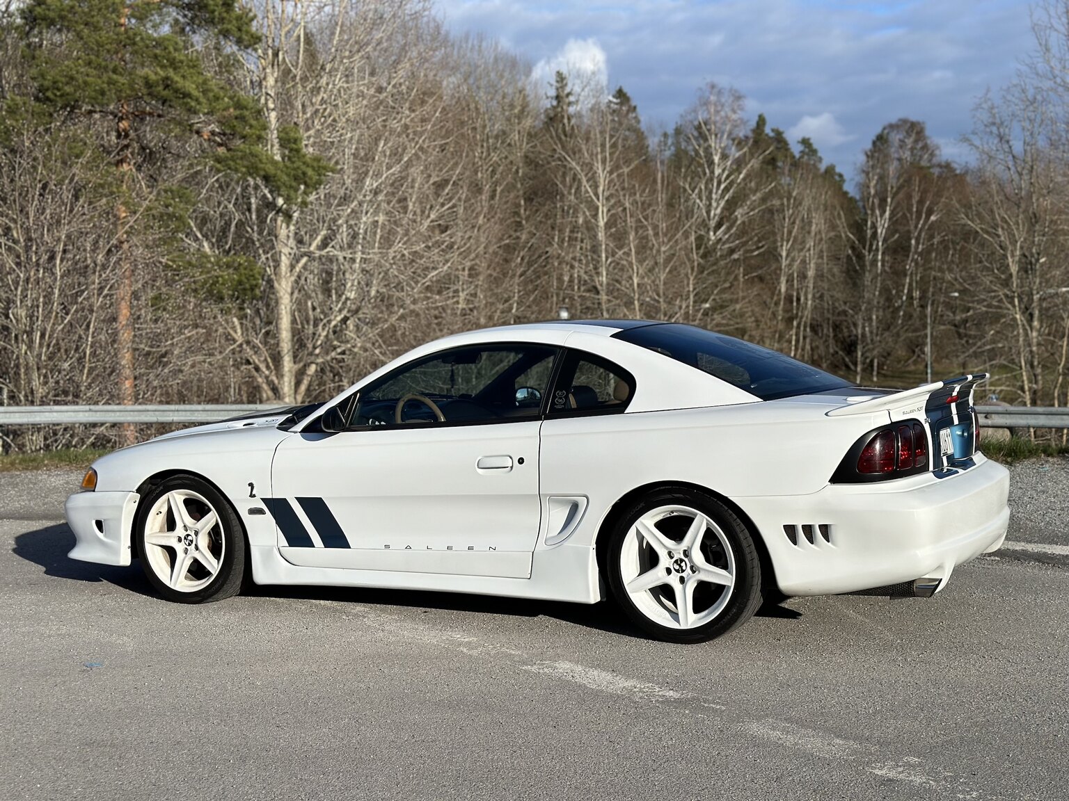 Exterior image of 1997 Ford Mustang Saleen S-281 Cobra