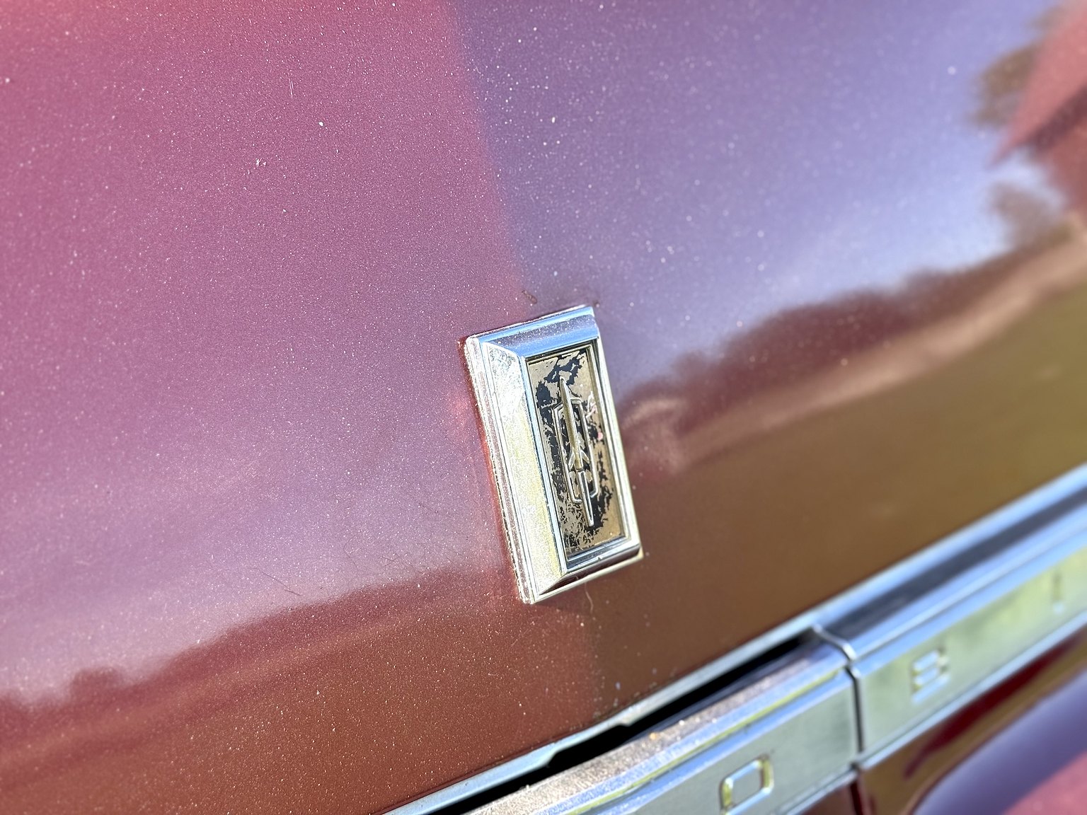 Exteriörbild på 1975 Oldsmobile Delta 88