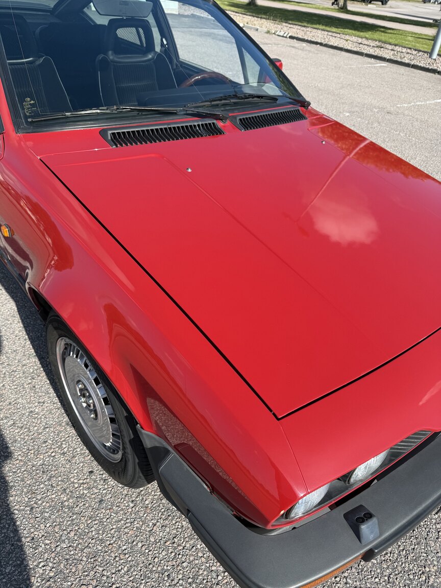 Exterior image of 1986 Alfa Romeo Alfetta GTV 2.0