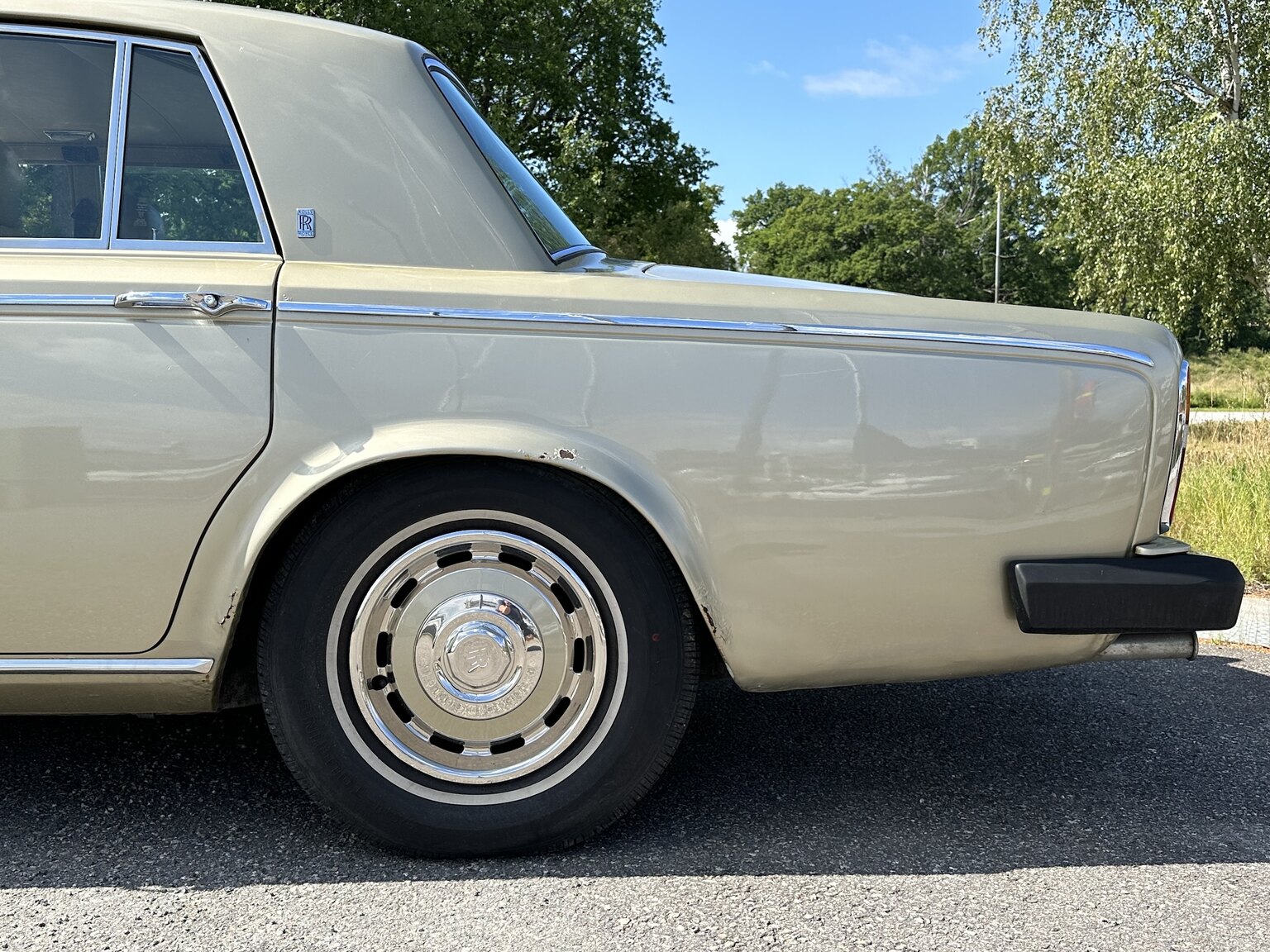 Exterior image of 1979 Rolls Royce Silver Shadow