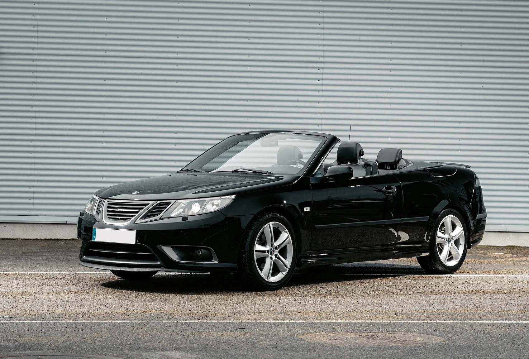 Exterior image of 2004 SAAB 9-3 Aero 2.0T Cabriolet (1)