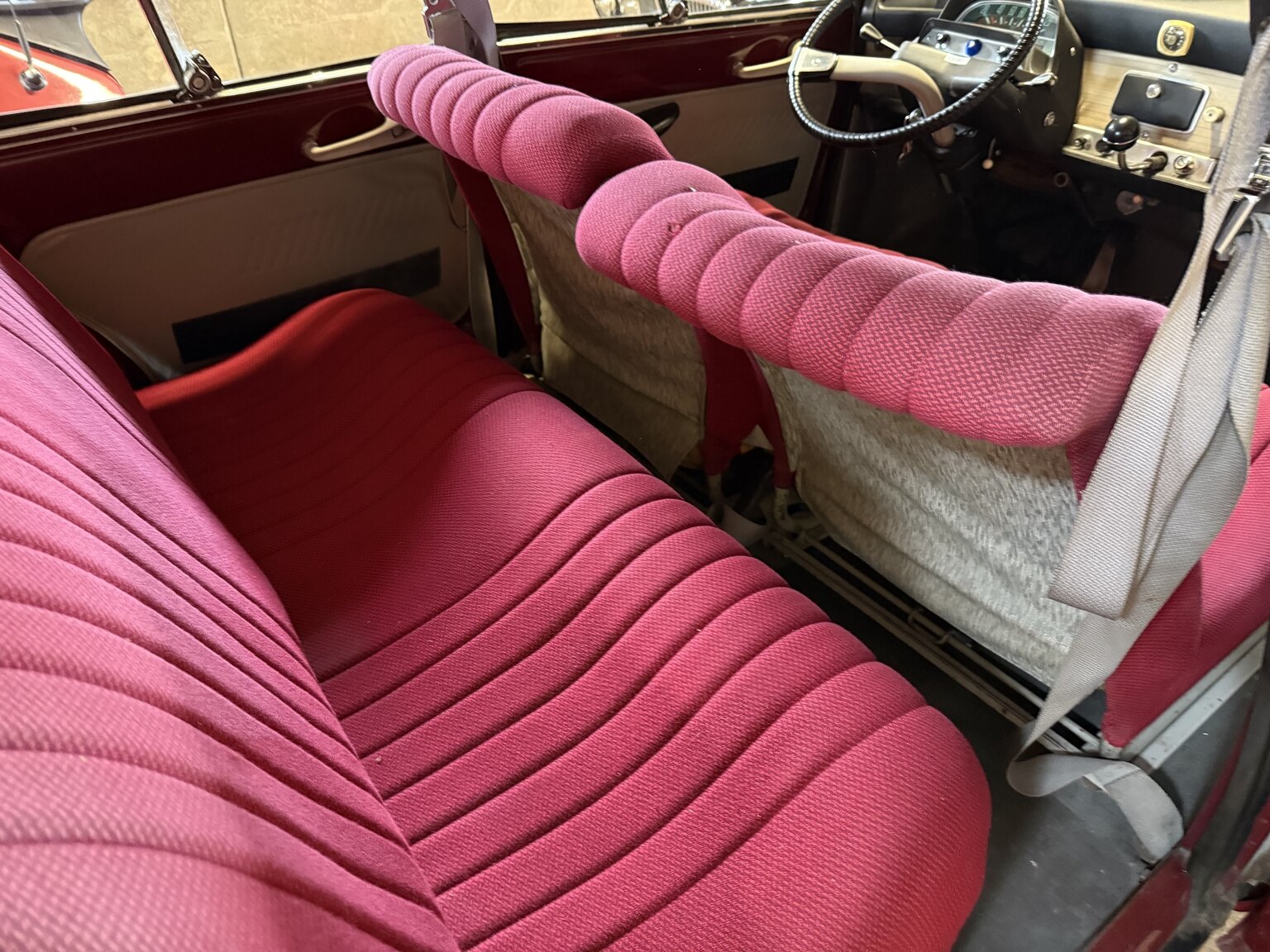 Interior image of 1967 Citroën Ami 6 Weekend