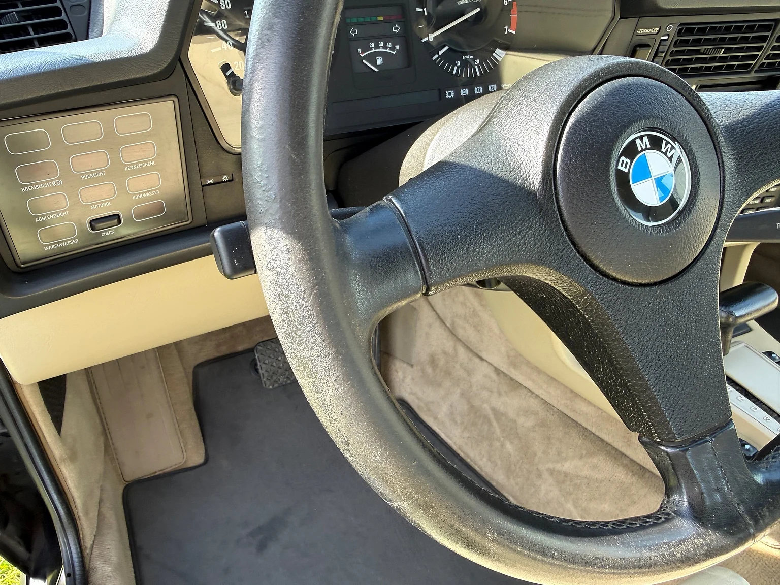Innenraumfoto von 1985 BMW 635 CSiA (E24) (5)