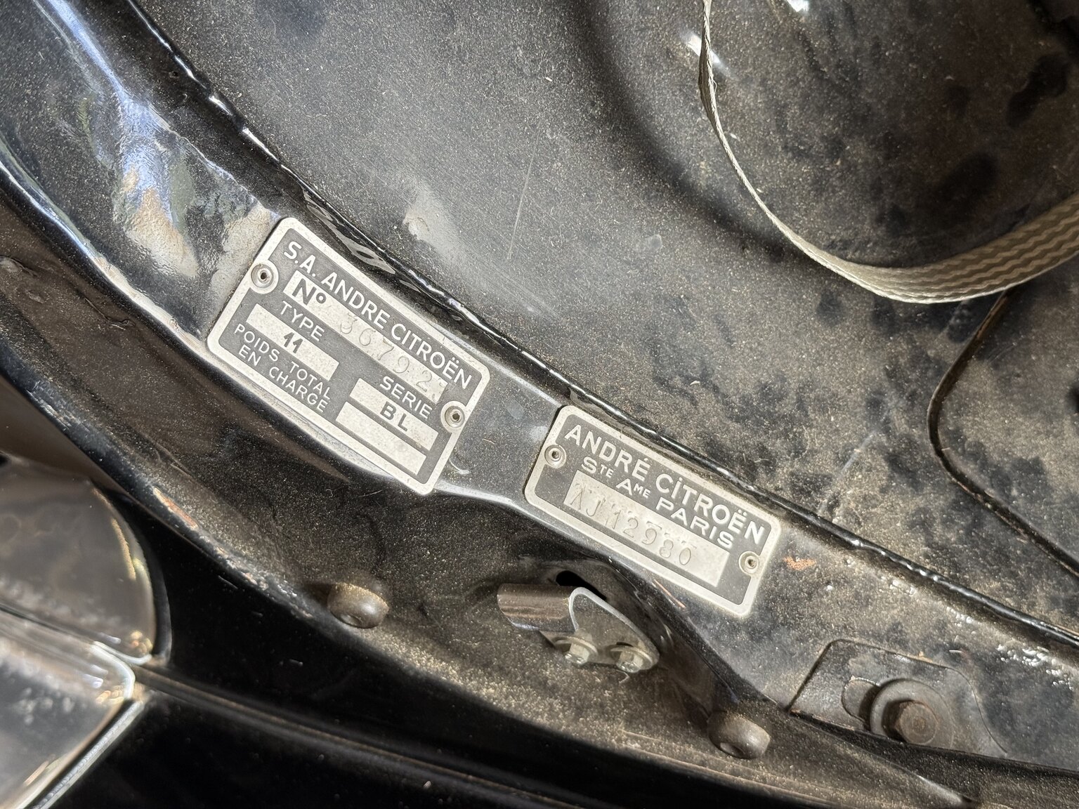 Image of 1939 Citroën Berline 11 Sport Convertible mechanics