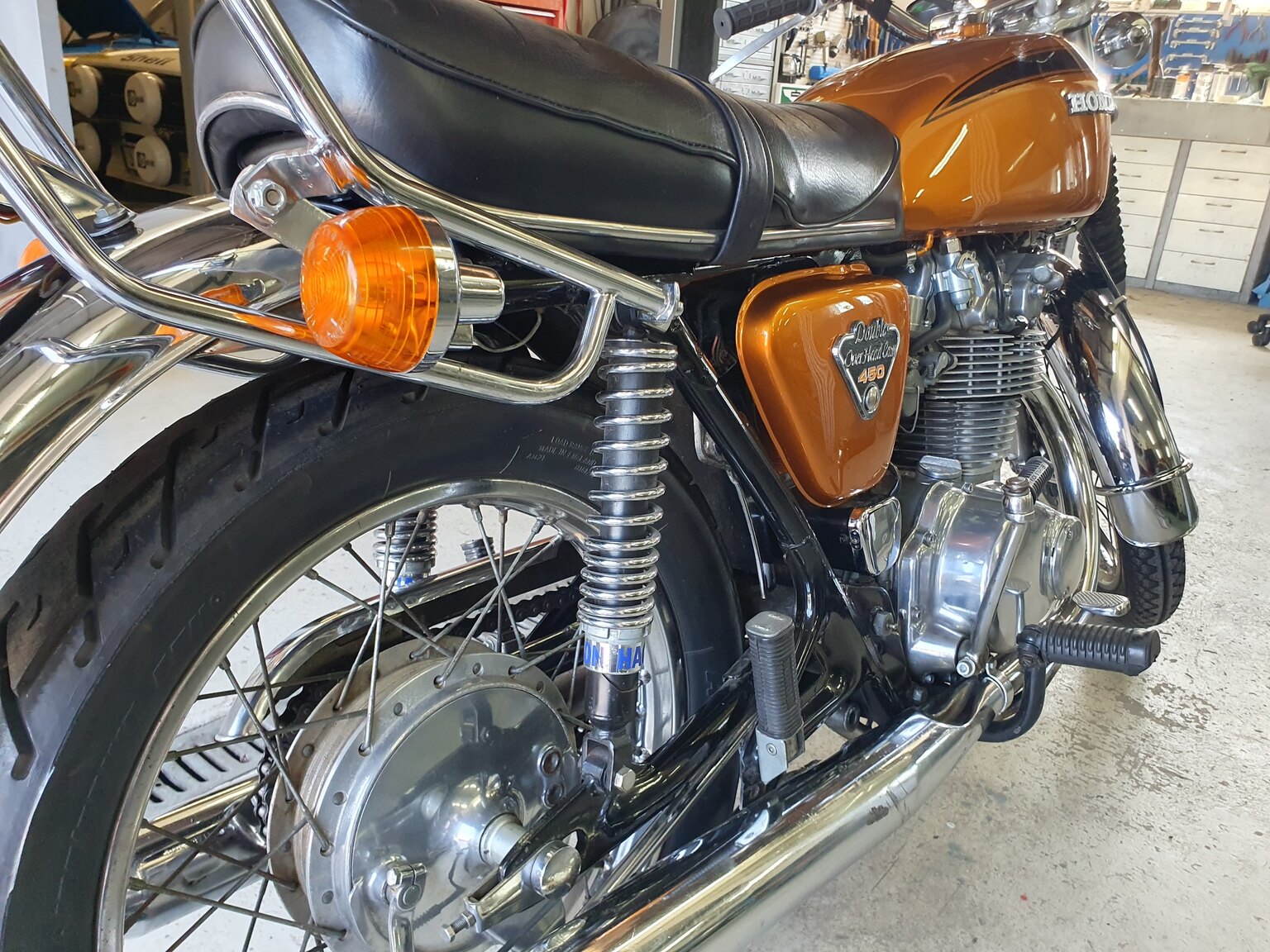 Exterior image of 1971 Honda CB 450 DOHC K3