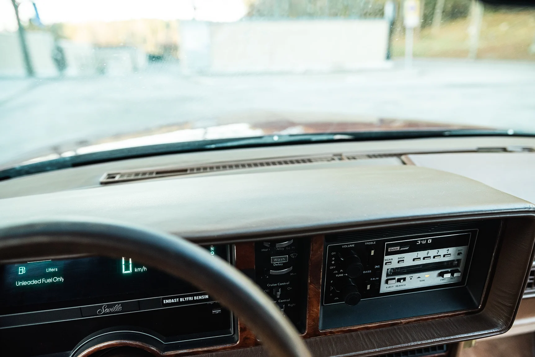 Interiörbild 1989 Cadillac Seville (19)