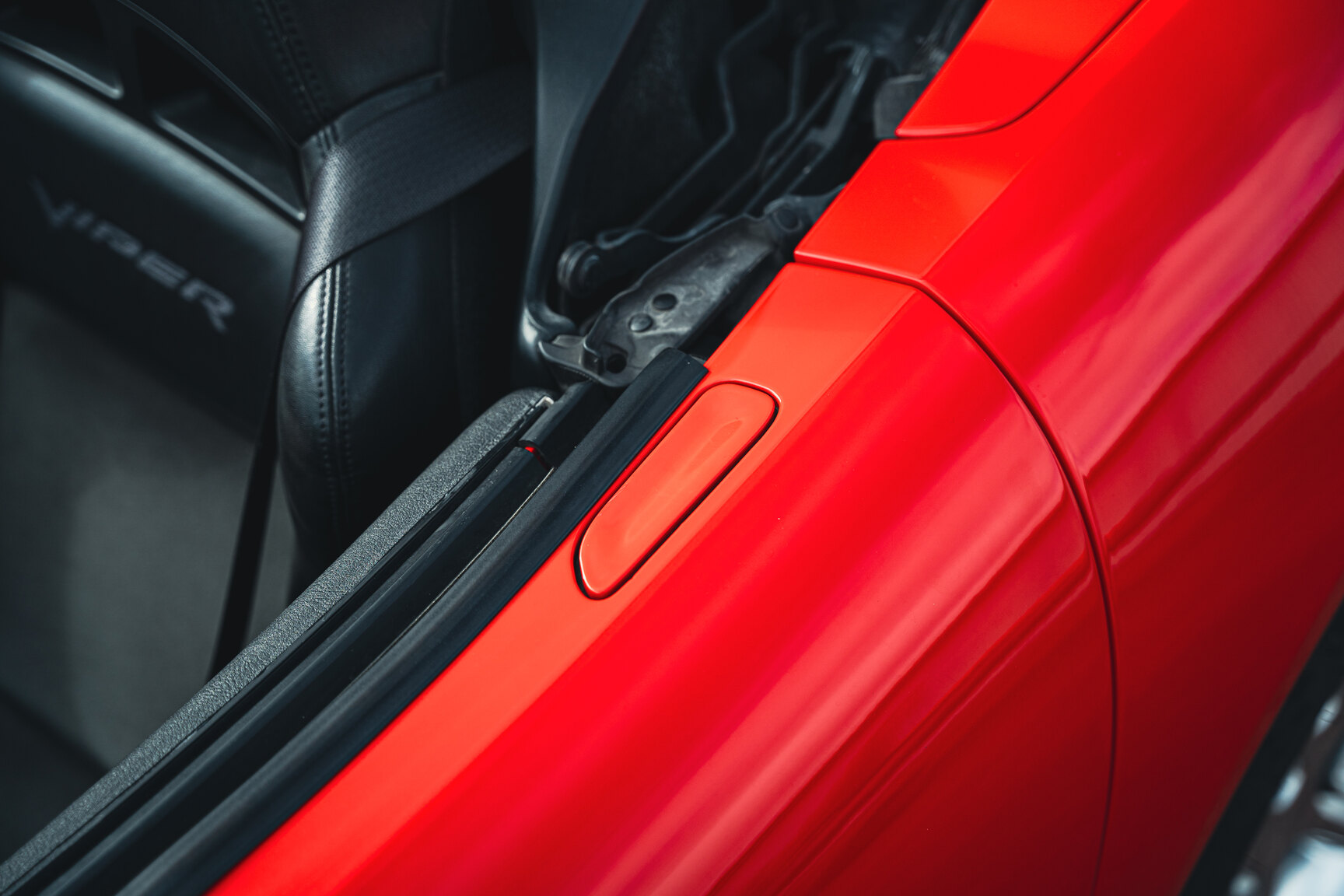 Exteriörbild på 2003 Dodge Viper SRT-10