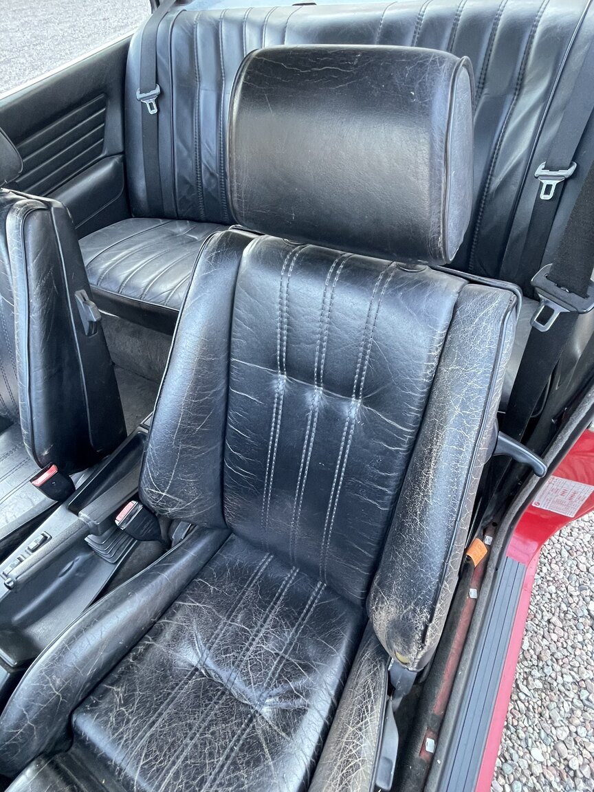 Innenraumfoto von 1987 BMW 320i