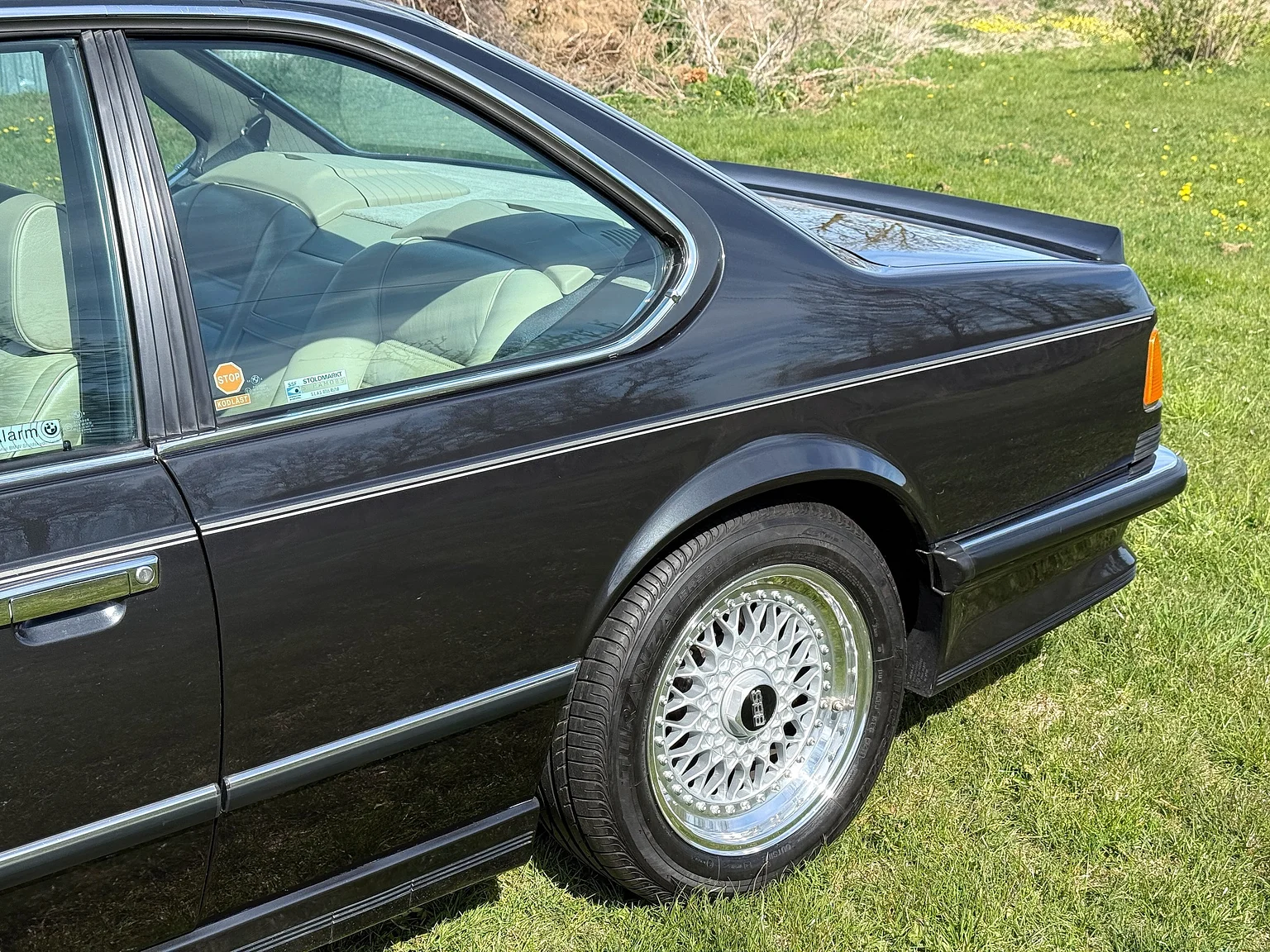 Exterior image of 1985 BMW 635 CSiA (E24) (42)