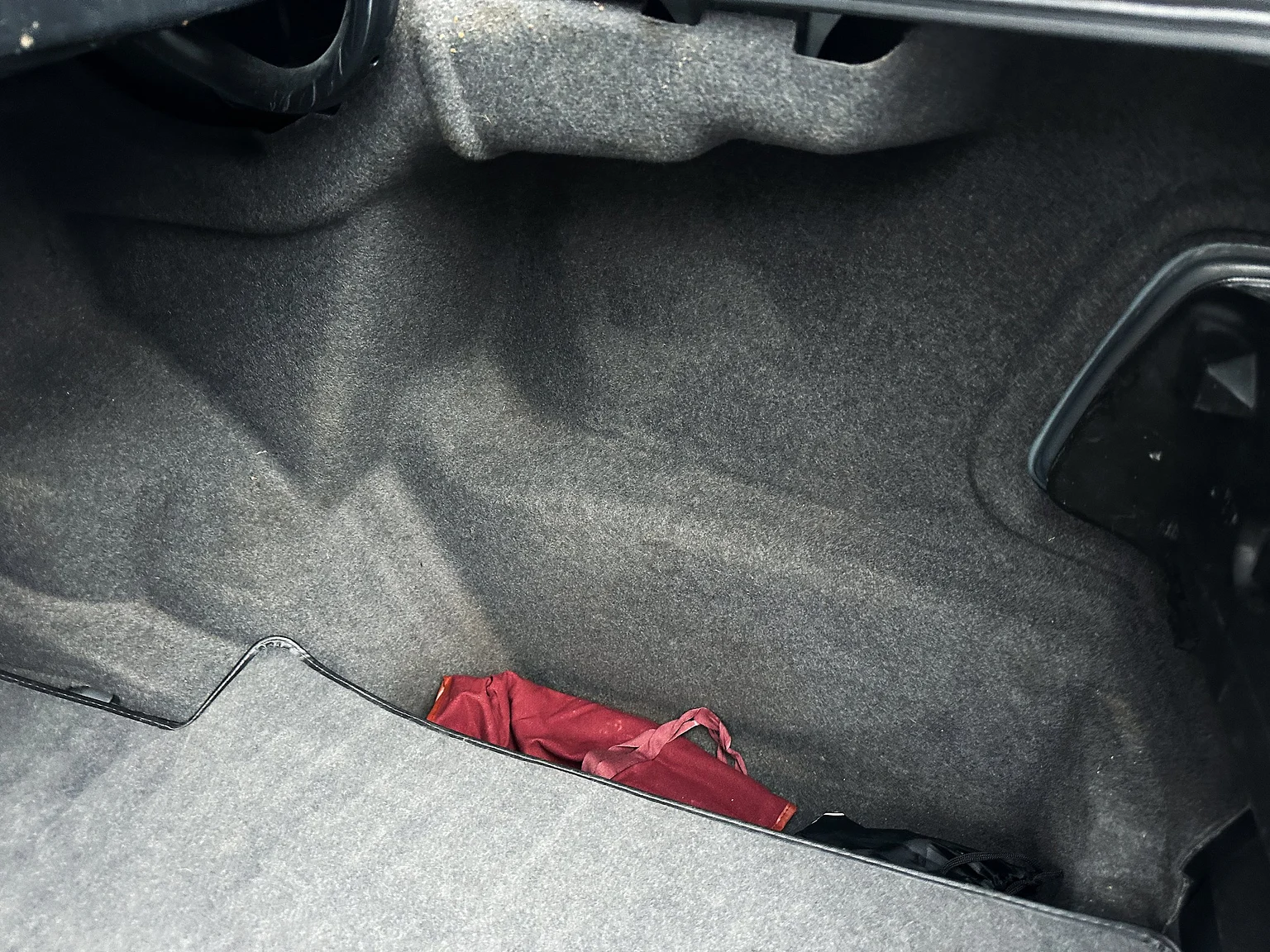 Interior image of 1993 Mercedes-Benz E 320 "AMG" (63)