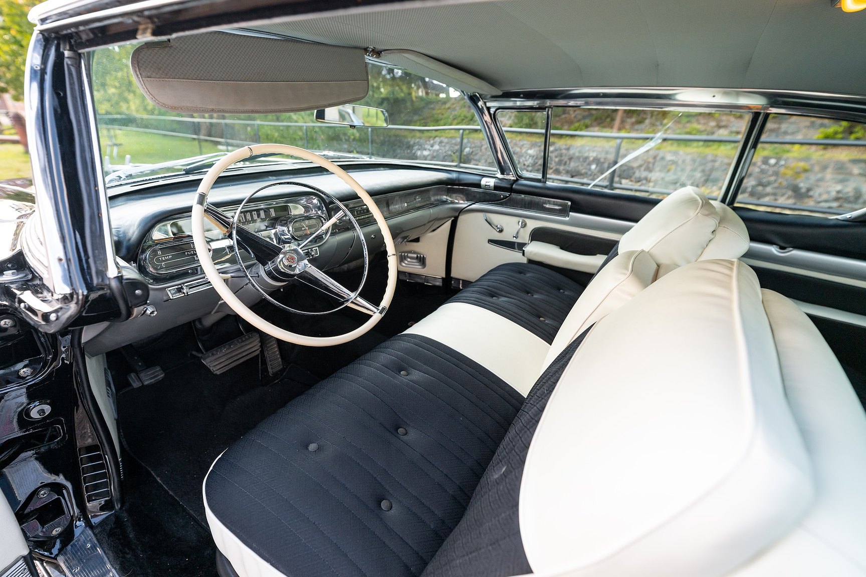 Interiörbild 1958 Cadillac Coupe de Ville