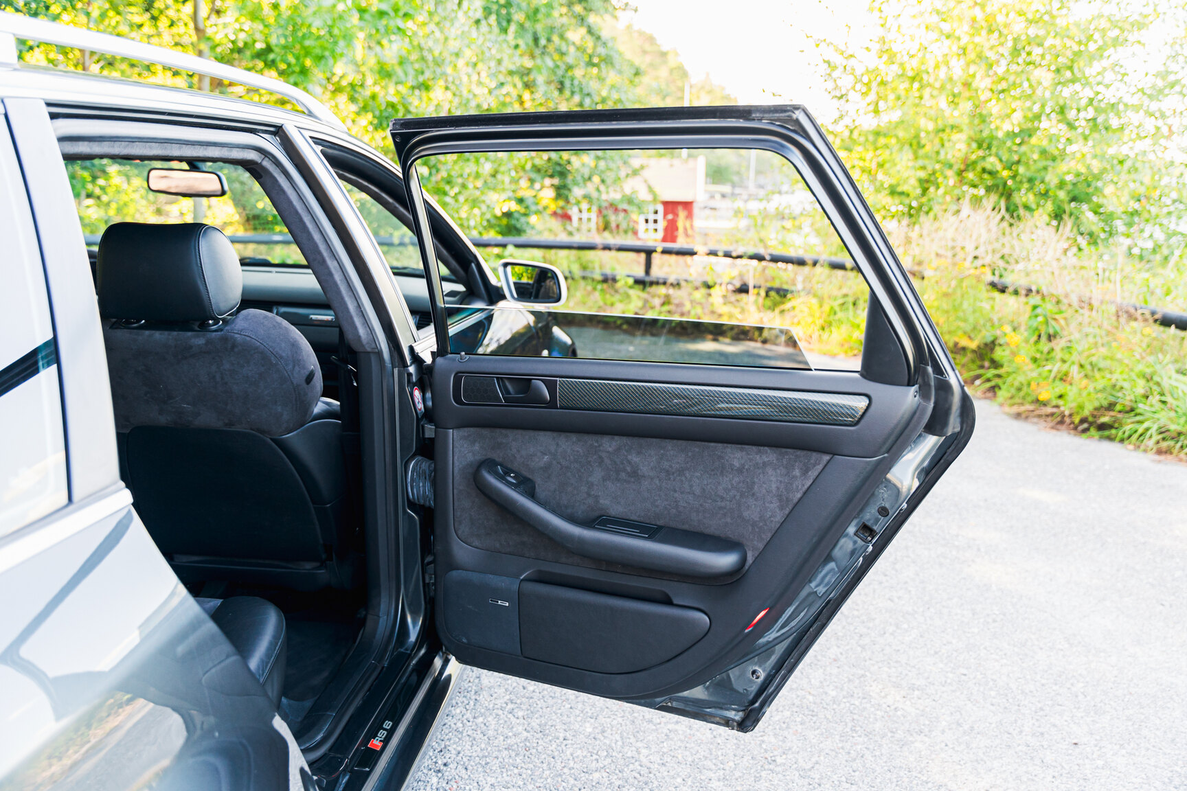 Interior image of 2003  Audi RS6 C5
