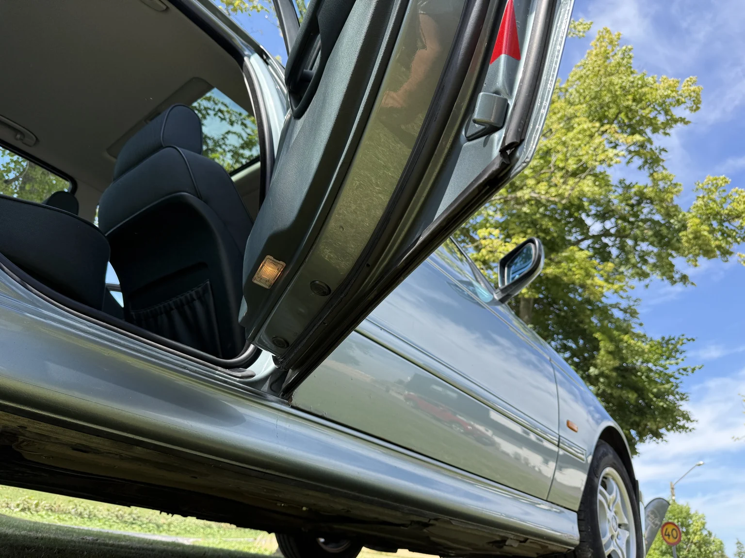 Innenraumfoto von 2003 BMW 525d Sedan (76)