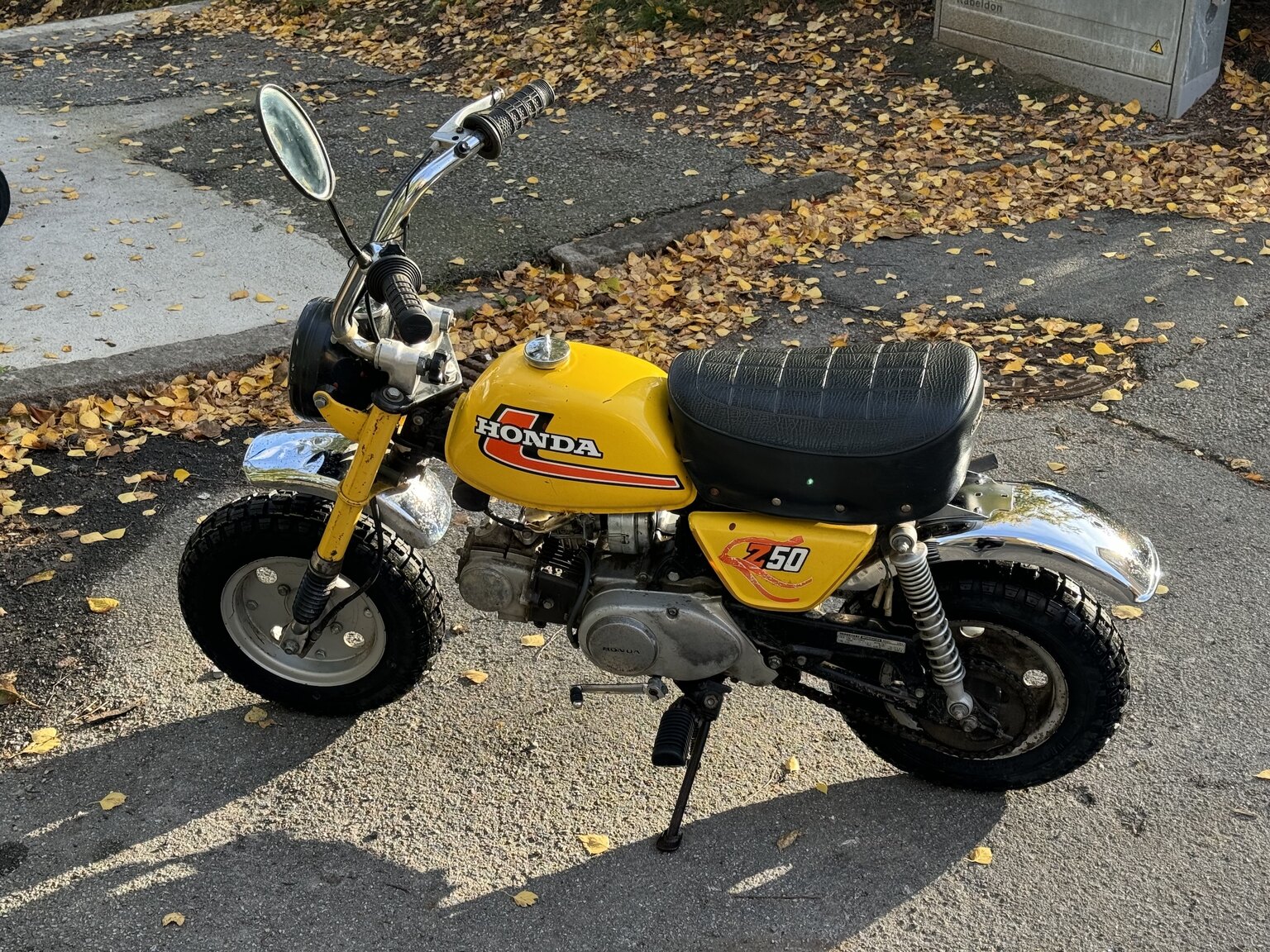 Exterior image of 1976 Honda Monkey Z50