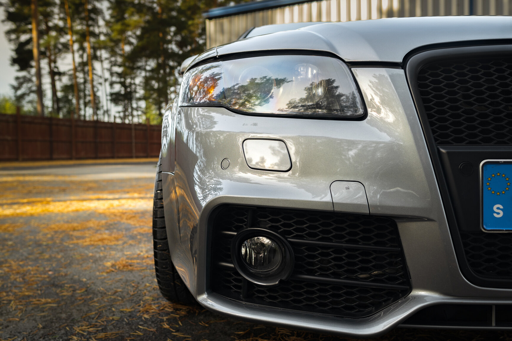 Exterior image of 2005 Audi S4 Avant (16)