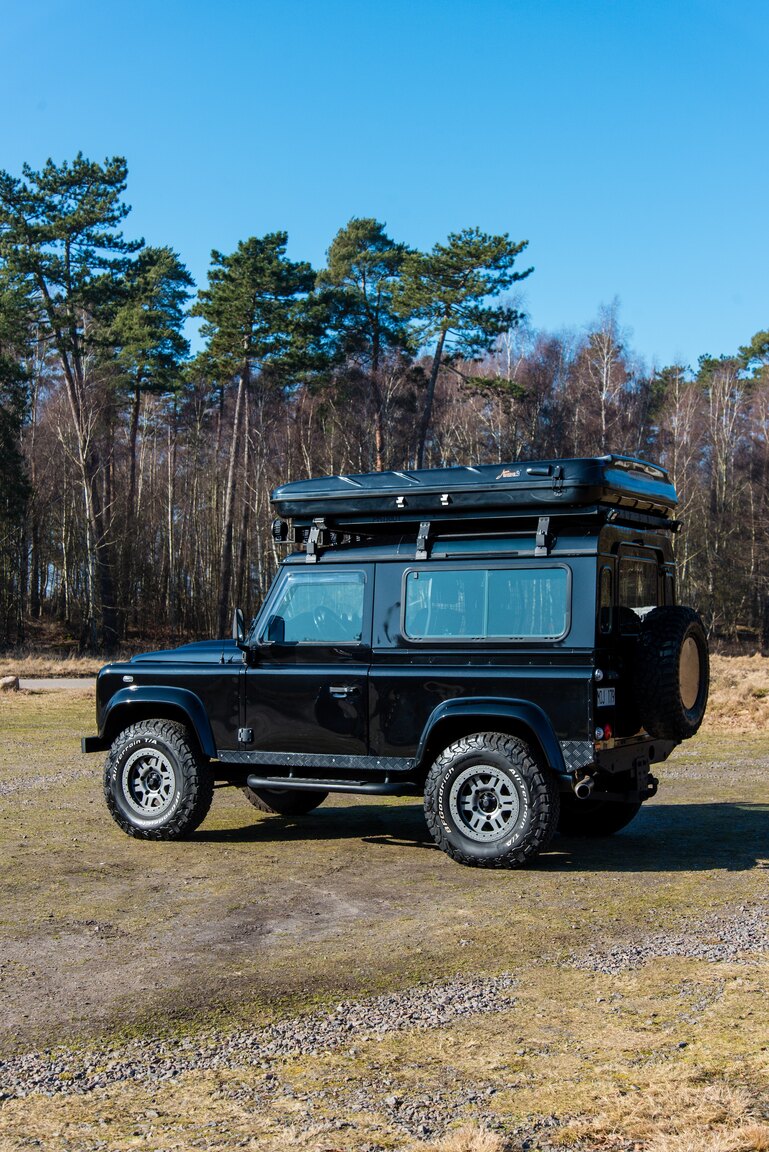 Exterior image of 2009 Land Rover Defender 90 2.4 TD4 4x4