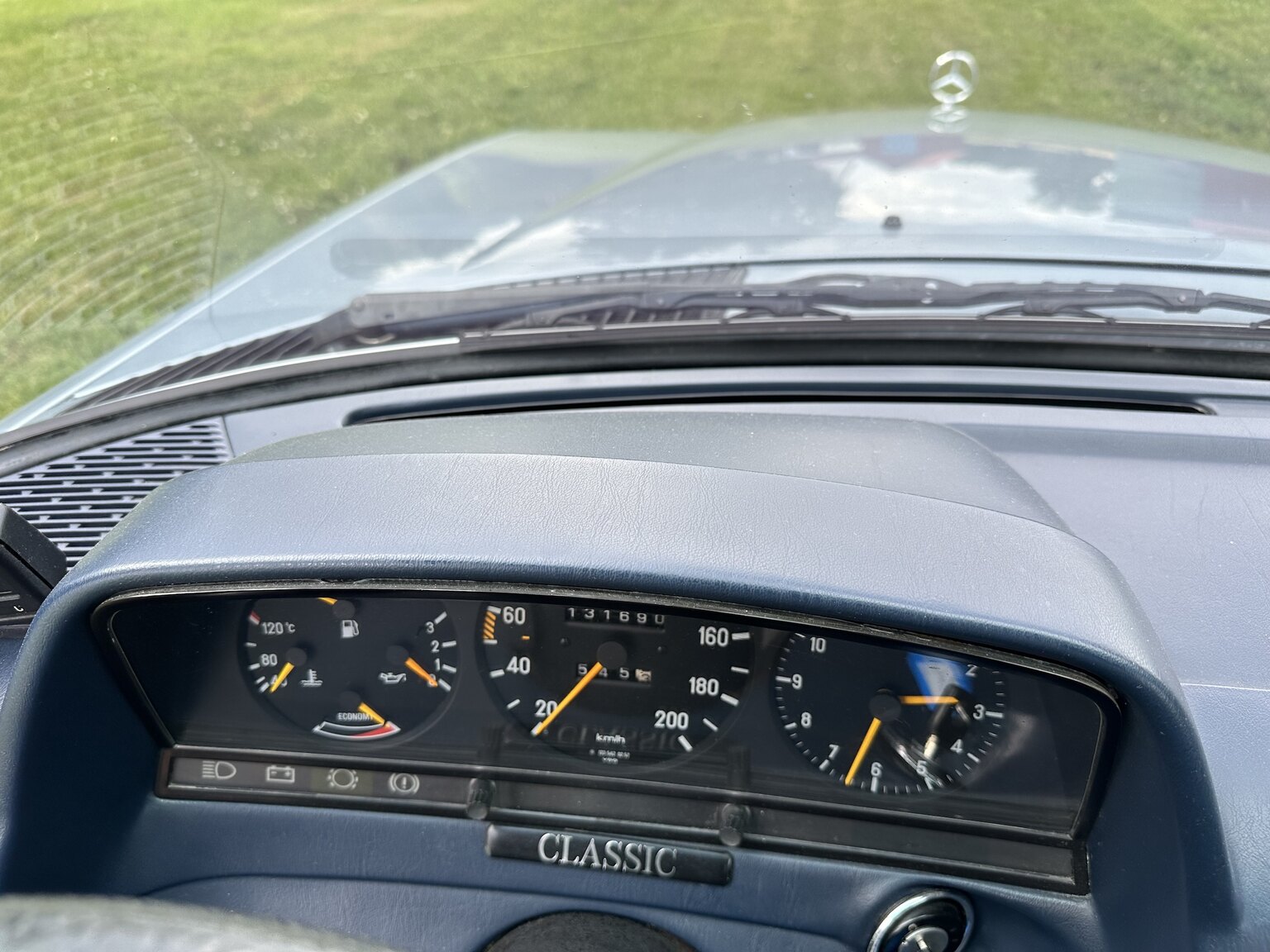 Interior image of 1984 Mercedes-Benz 230 CE