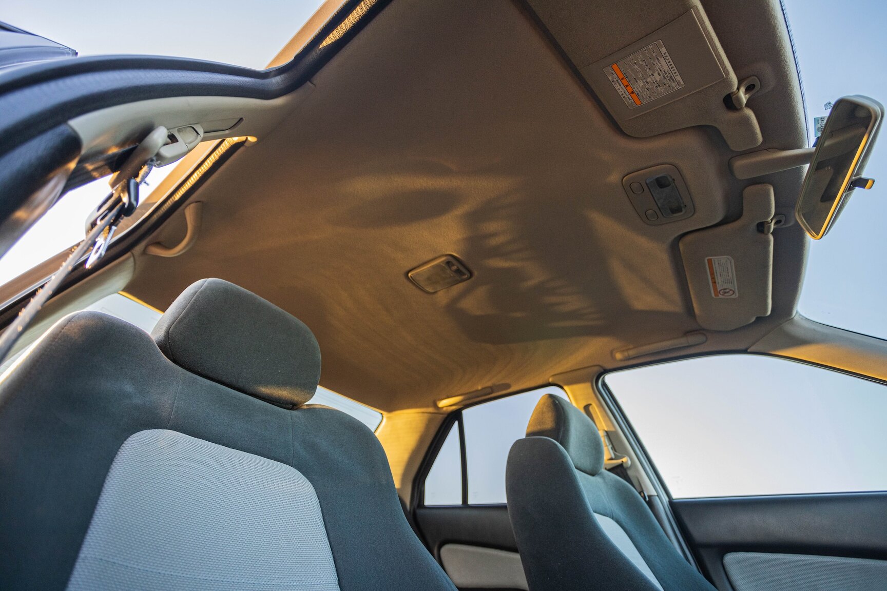 Interior image of 2000 Nissan Skyline R34 GT 2.5