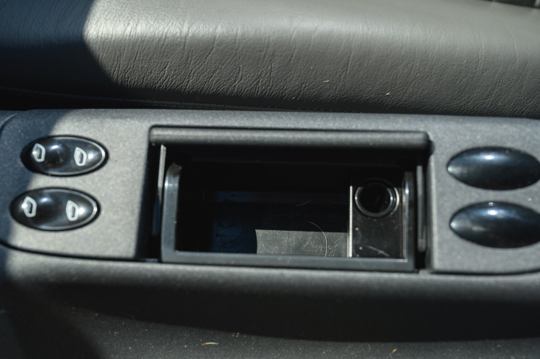 Innenraumfoto von 1998 Porsche 911 Carrera Tiptronic (21)