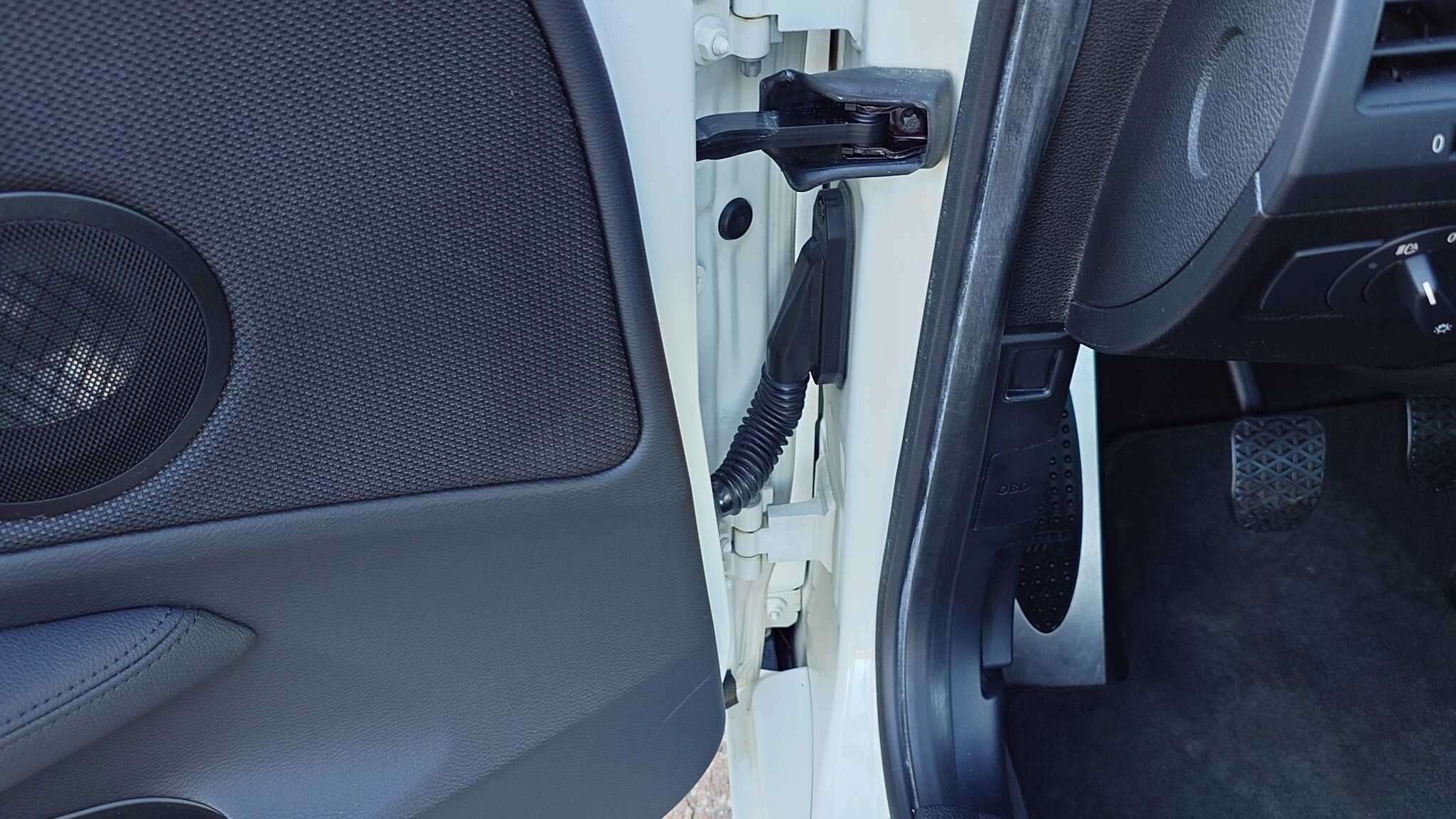 Interior image of 2011 BMW 135i Coupé 