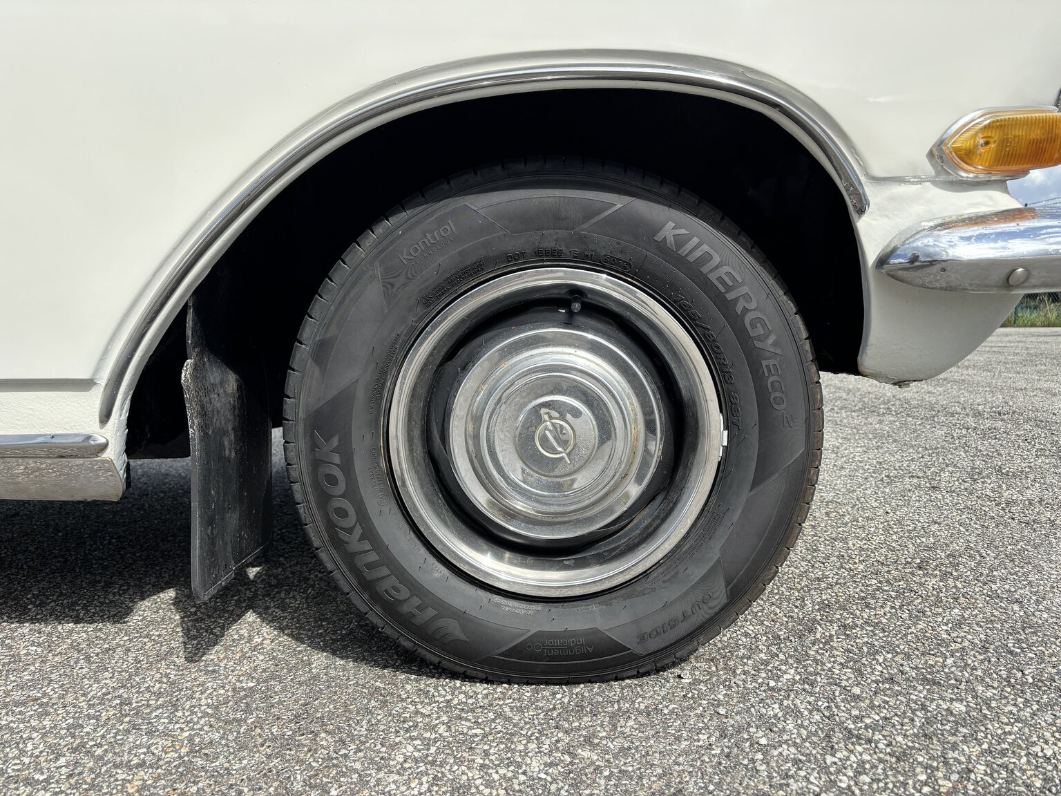 Aussenfoto 1965 Opel Record Deluxe