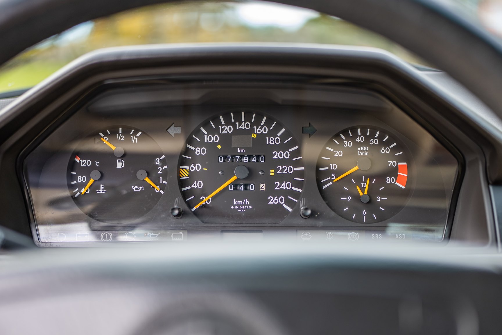 Interiörbild 1992 Mercedes-Benz 300 CE-24