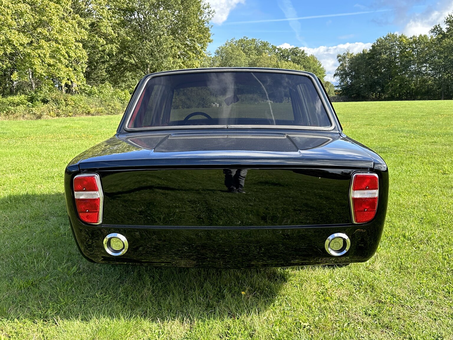 Aussenfoto 1969 Volvo 144 custom