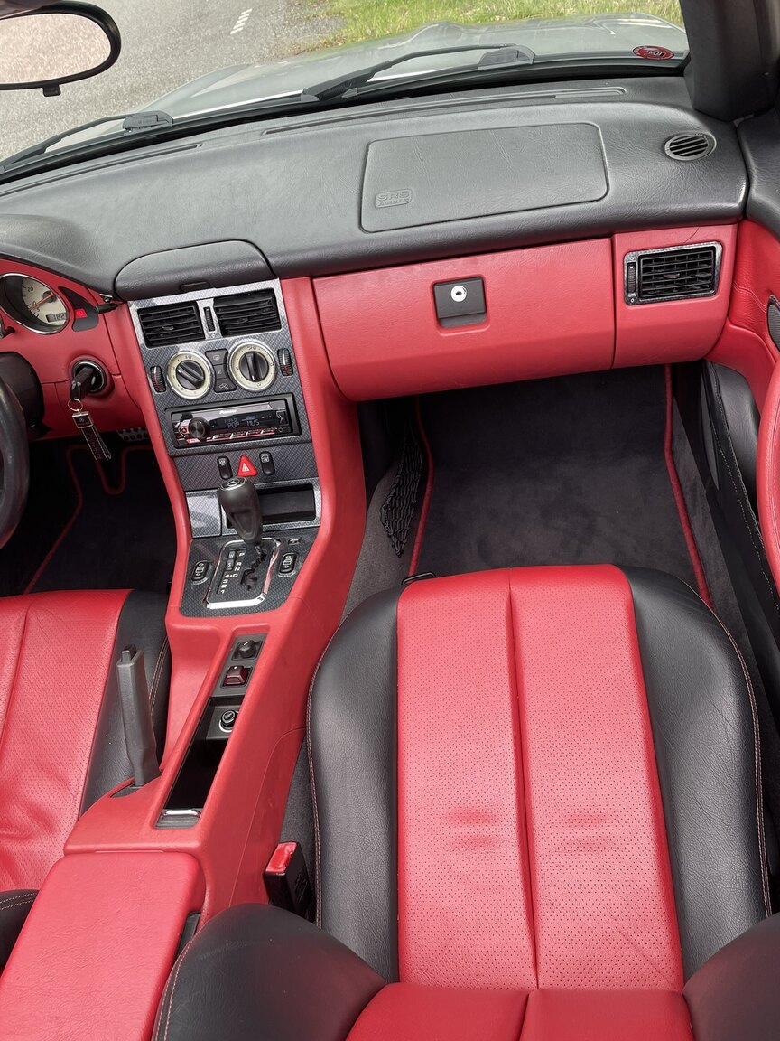 Interior image of 1998 1998 MERCEDES BENZ SLK 230 
