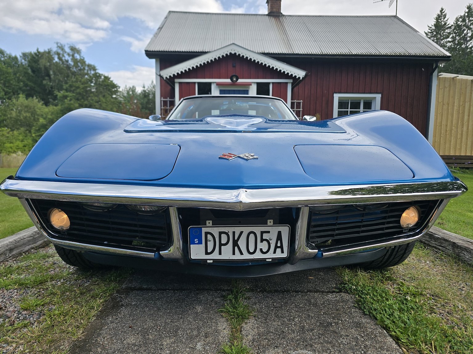 Exterior image of 1969 Chevrolet Corvette Stingray 6.0 V8