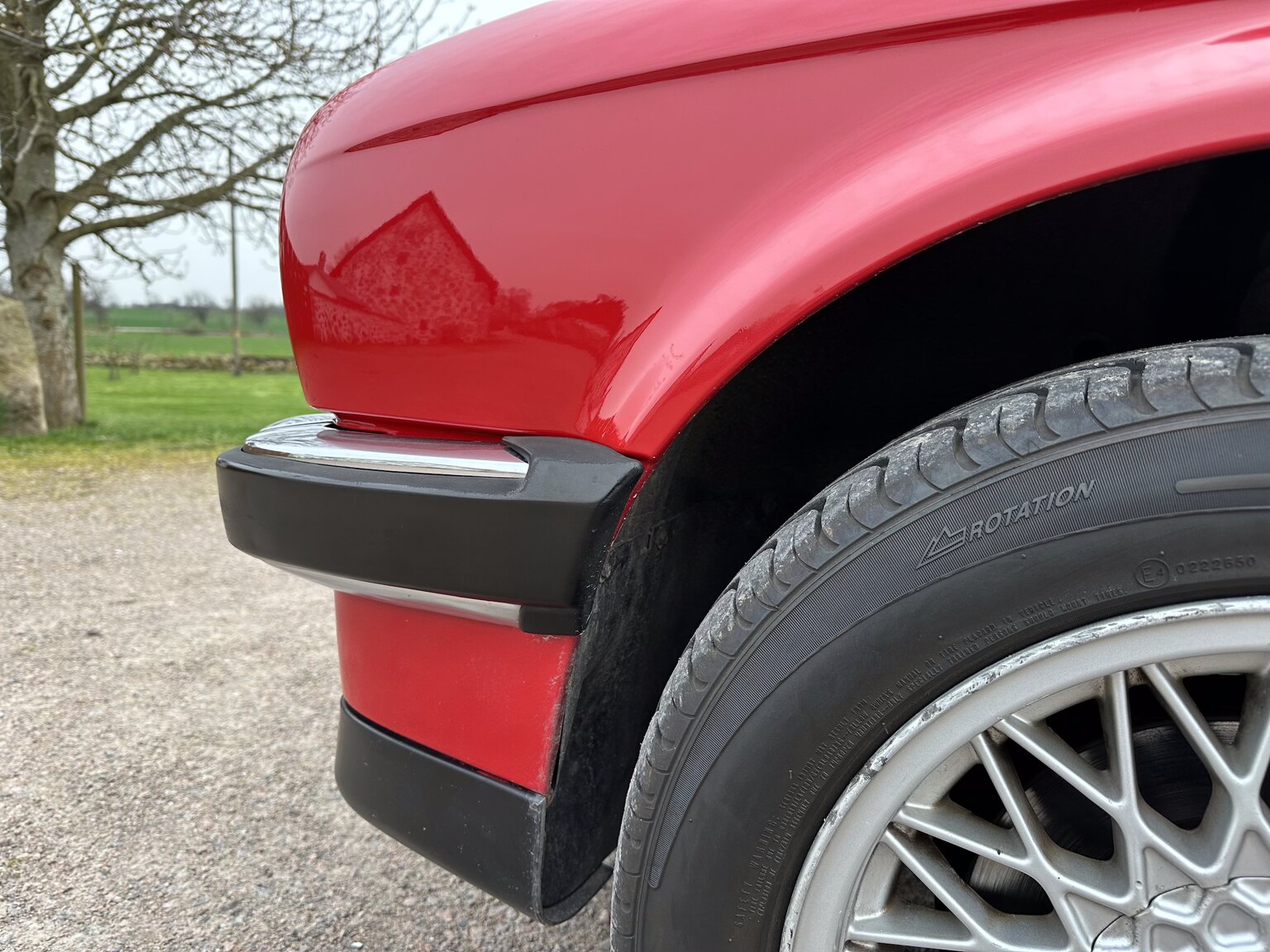 Exterior image of 1987 BMW 325i Convertible (41)