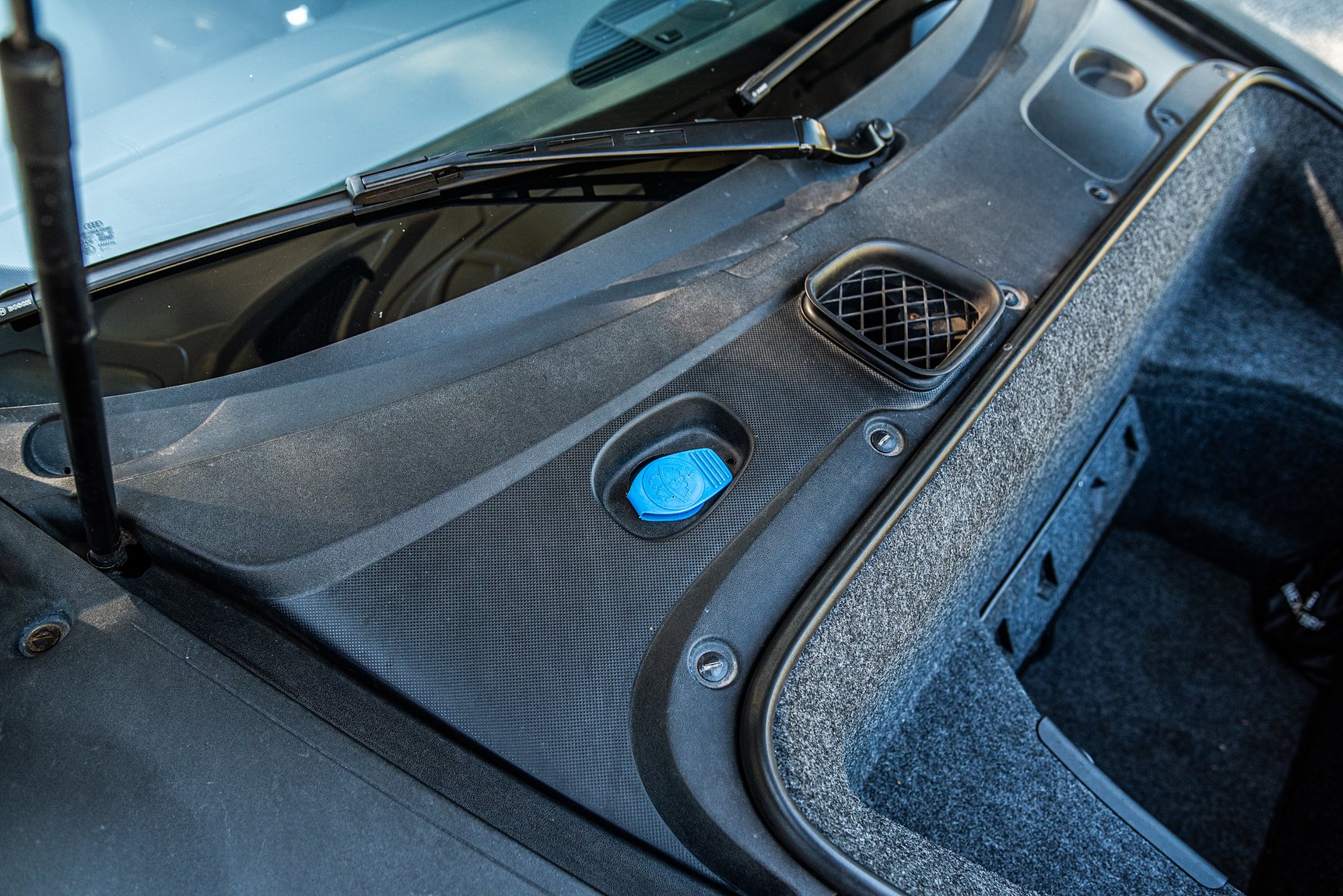 Interior image of 2008 Audi R8 4.2 V8 Turbo Manuell