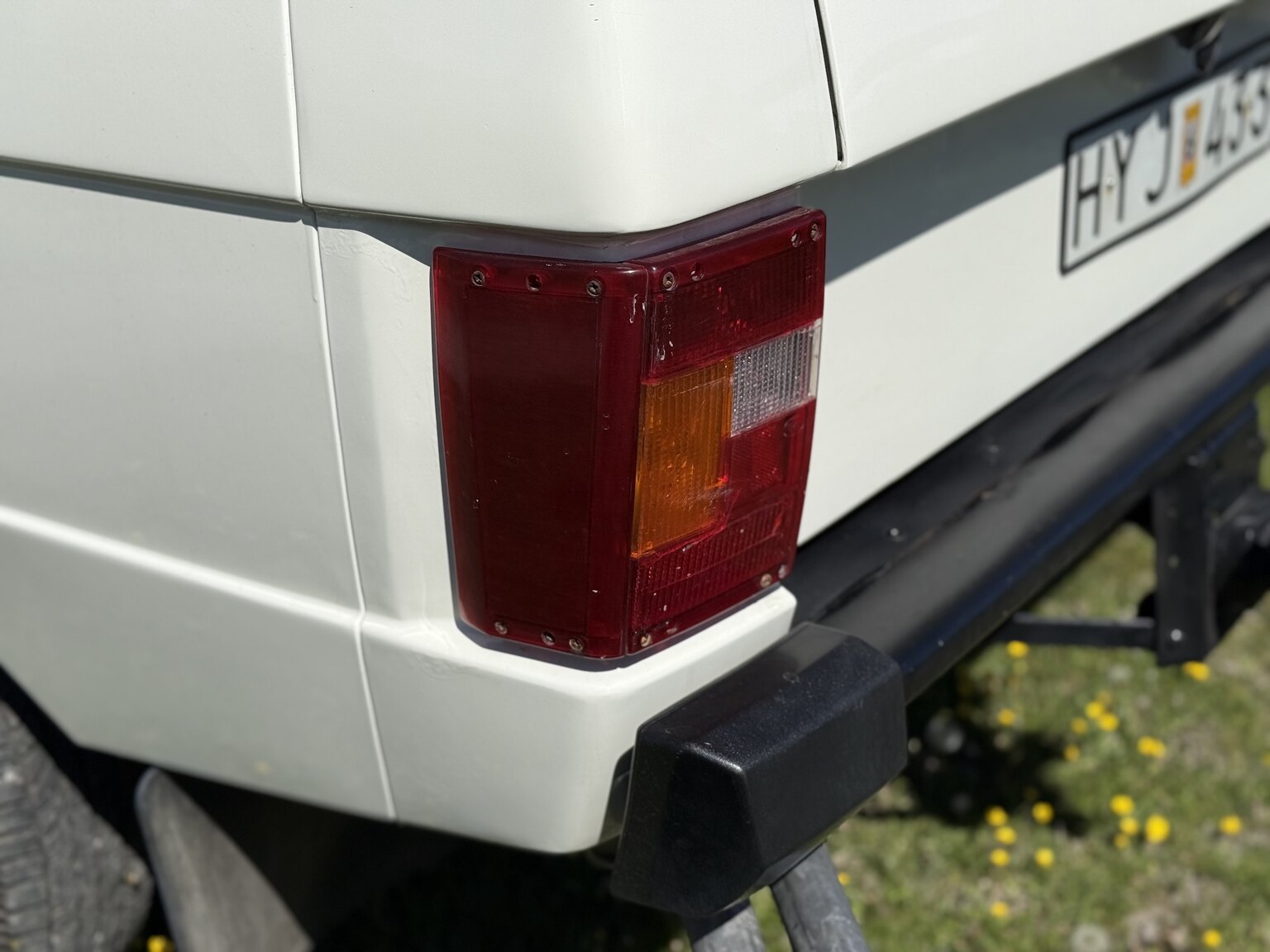 Exterior image of 1985 Land Rover Range Rover 3.5 V8