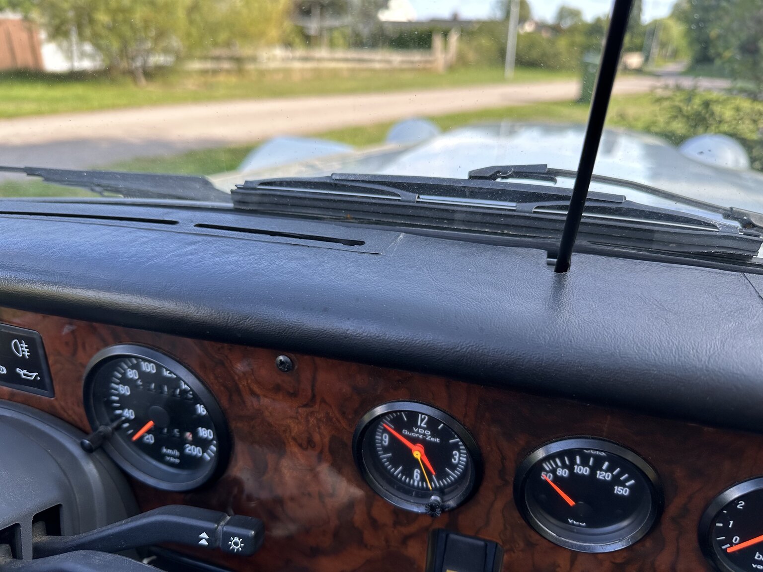 Interior image of 1988 Panther Kallista
