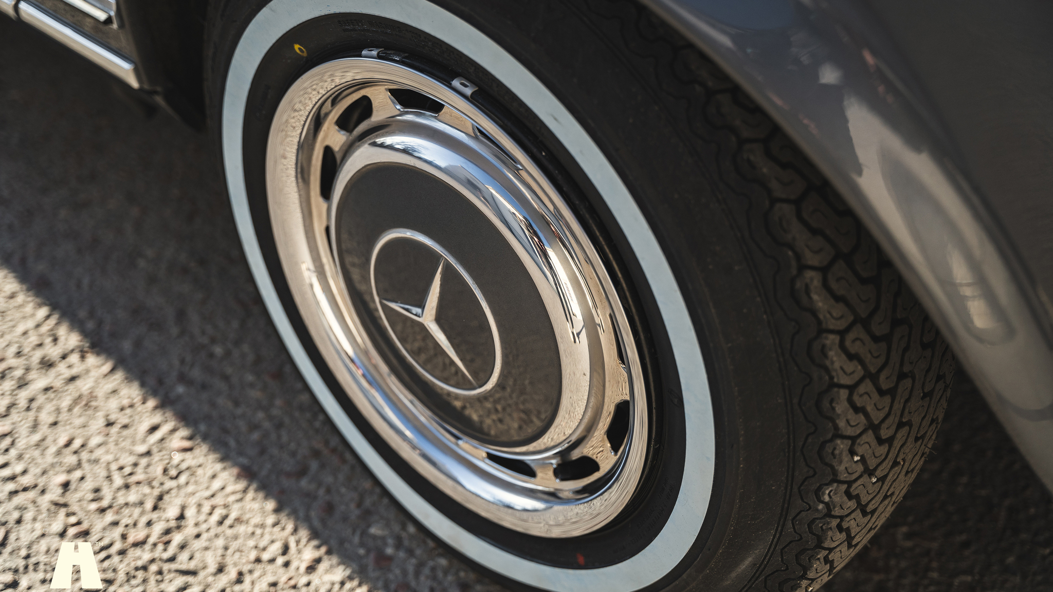 Exterior image of 1970 Mercedes 280 SL Pagoda (42)