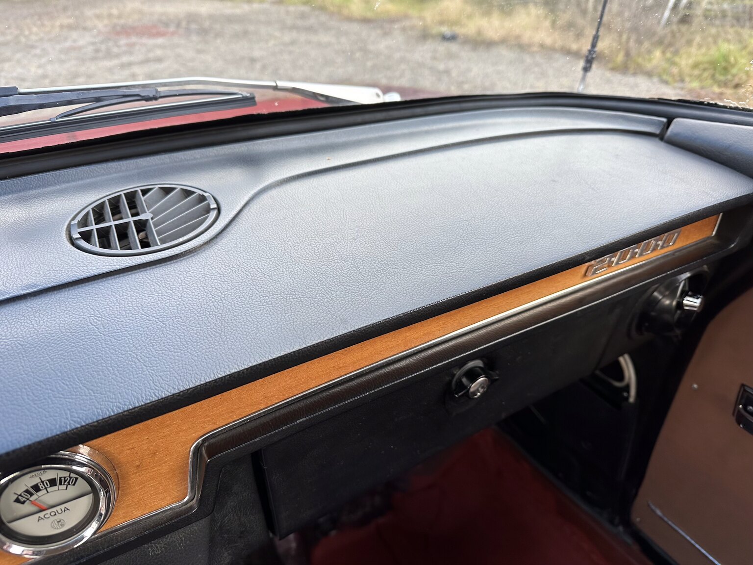 Interiörbild 1973 Alfa Romeo Berlina 2000
