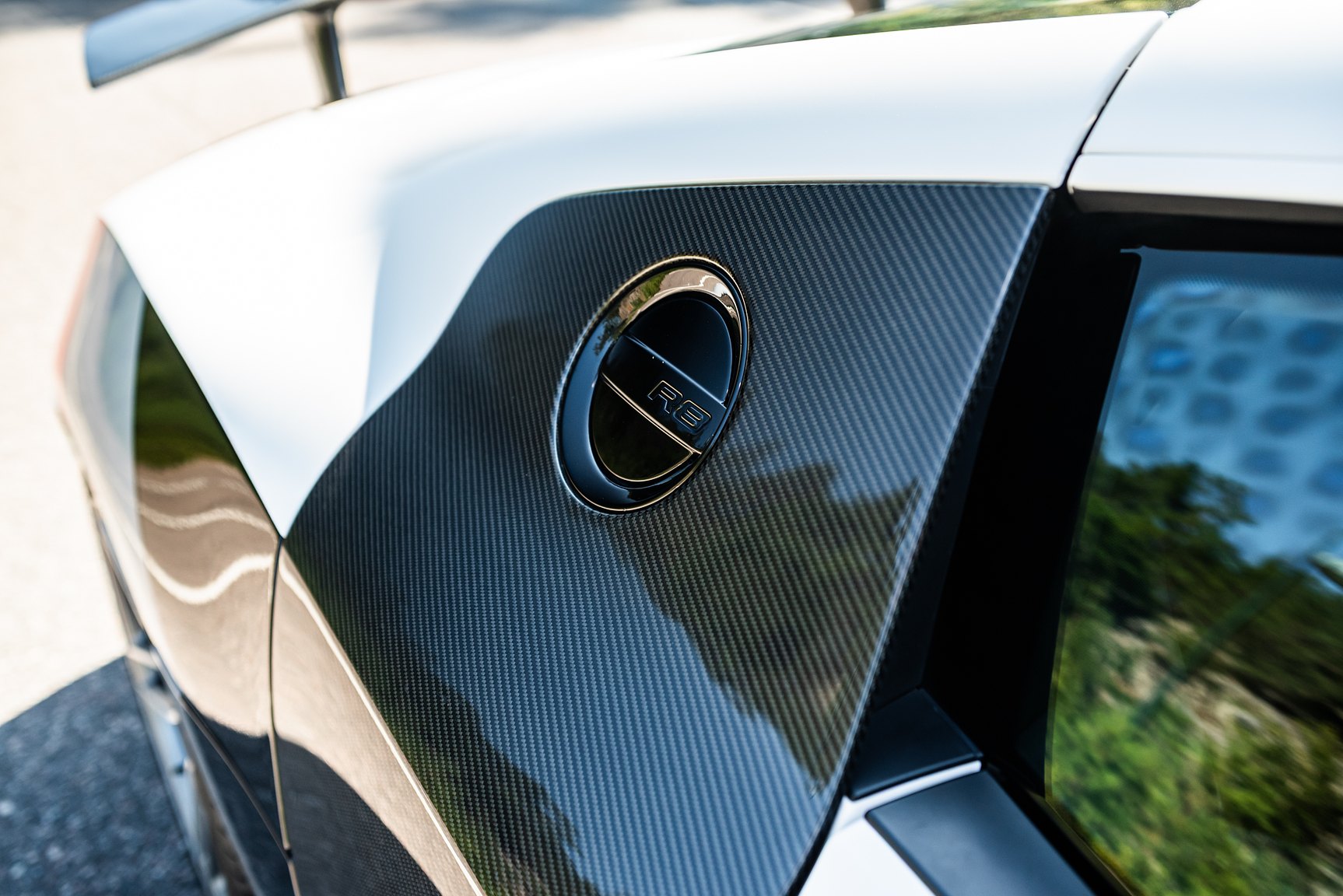 Exterior image of 2008 Audi R8 4.2 V8 Turbo Manuell