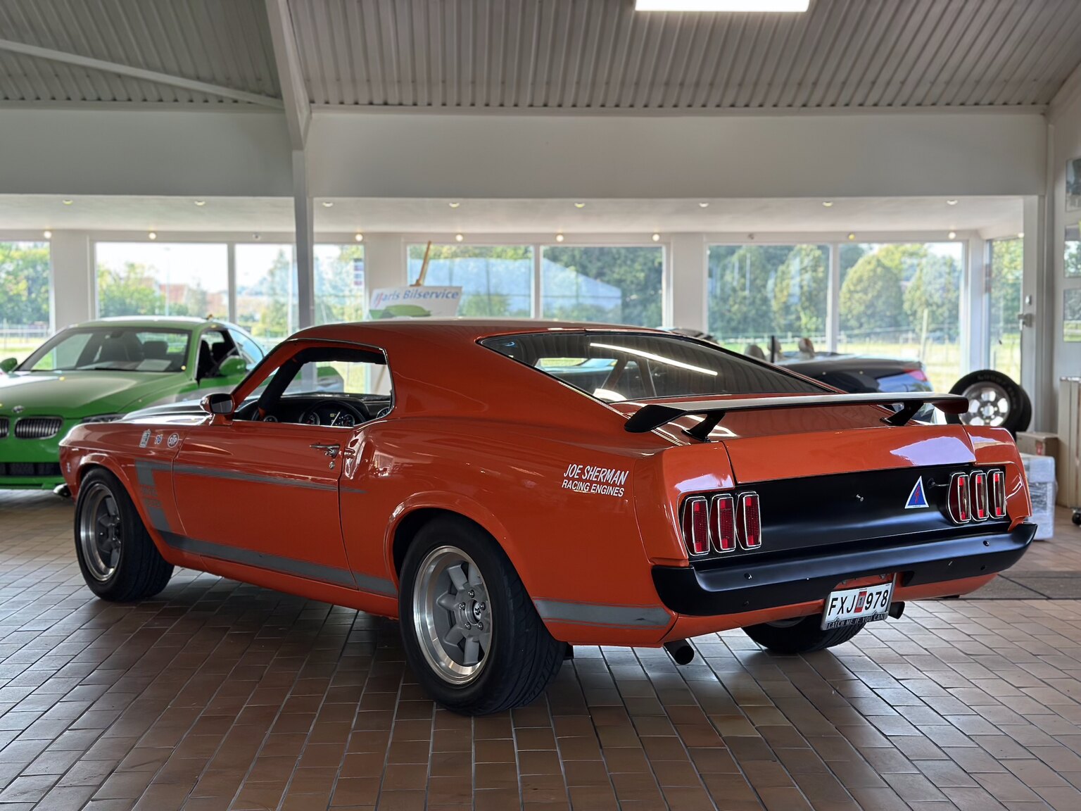 Exteriörbild på 1969 Ford Mustang Fastback Boss Race Car