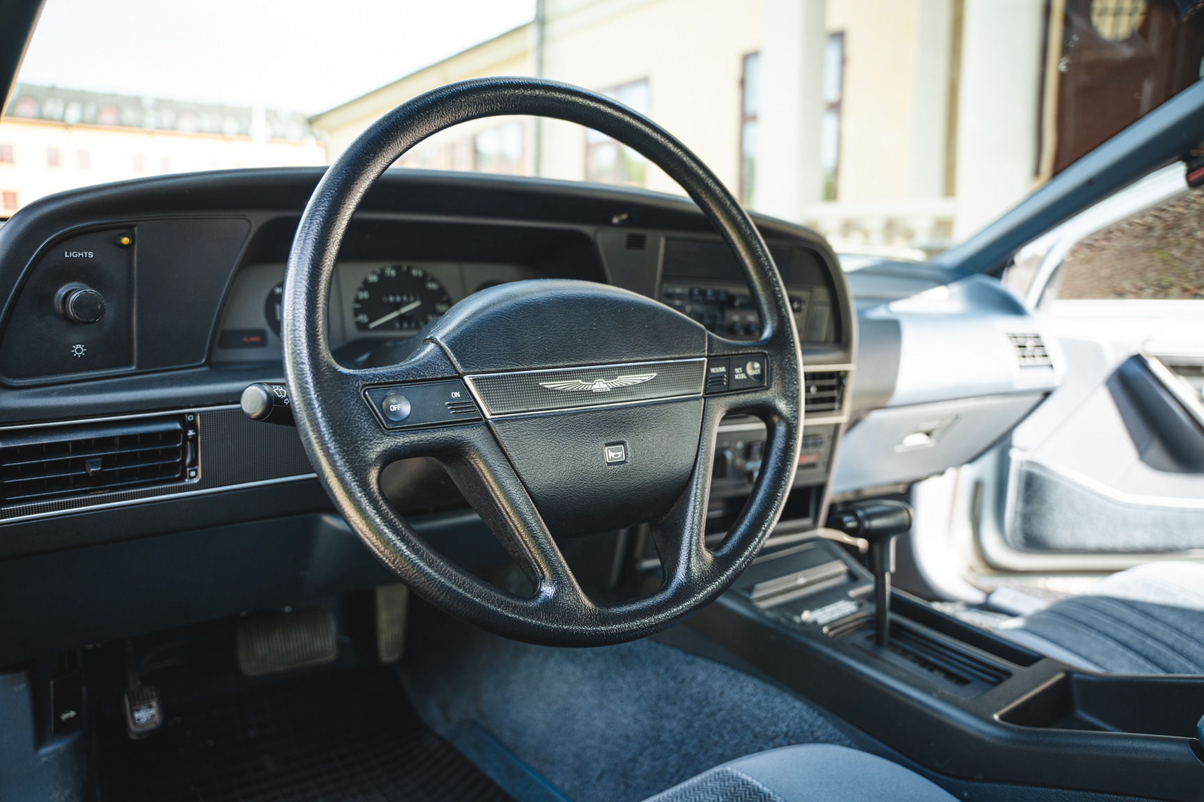 Interiörbild 1991 Ford Thunderbird (14)