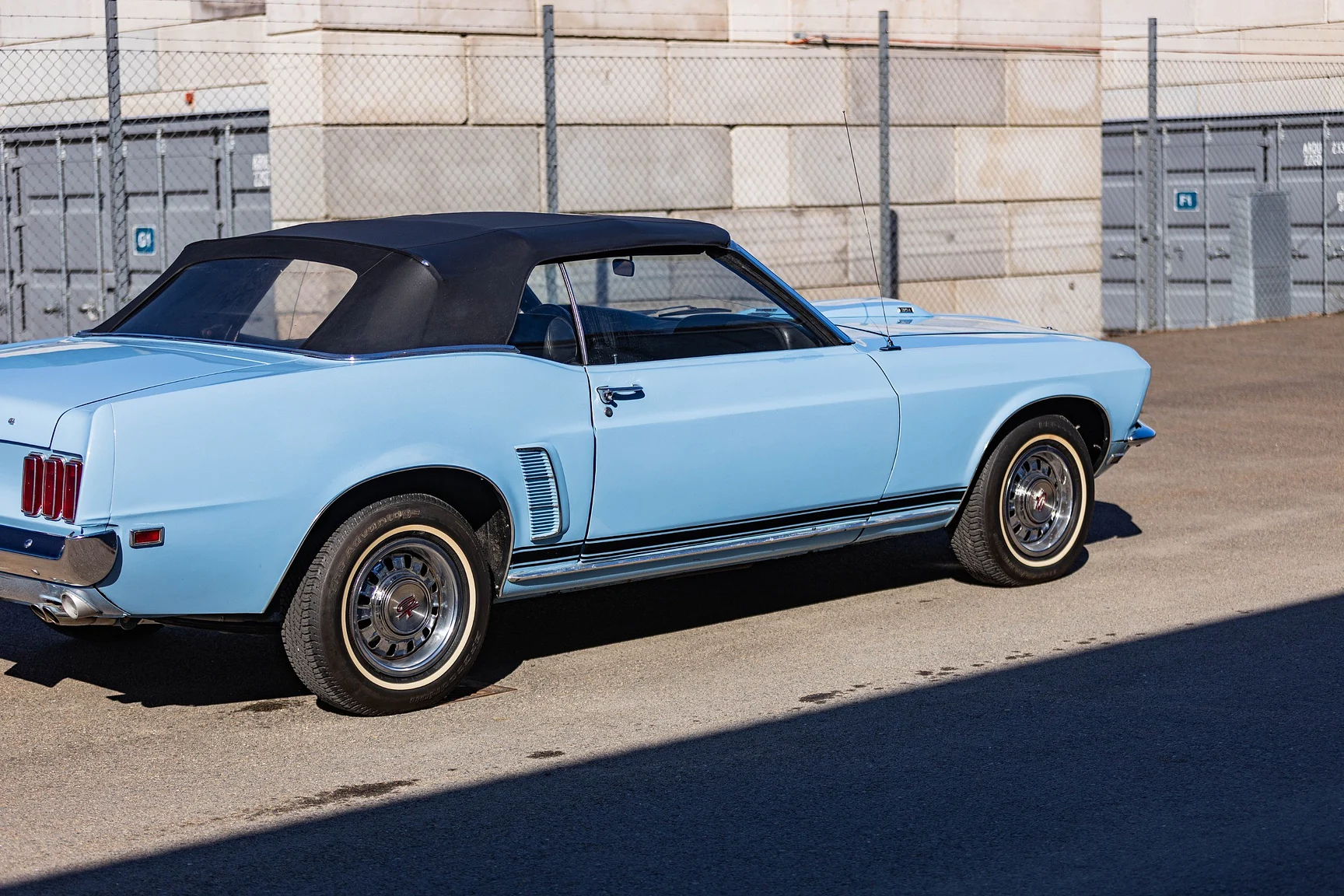 Exteriörbild på 1969 Ford Mustang GT Cabriolet "M-code" (7)