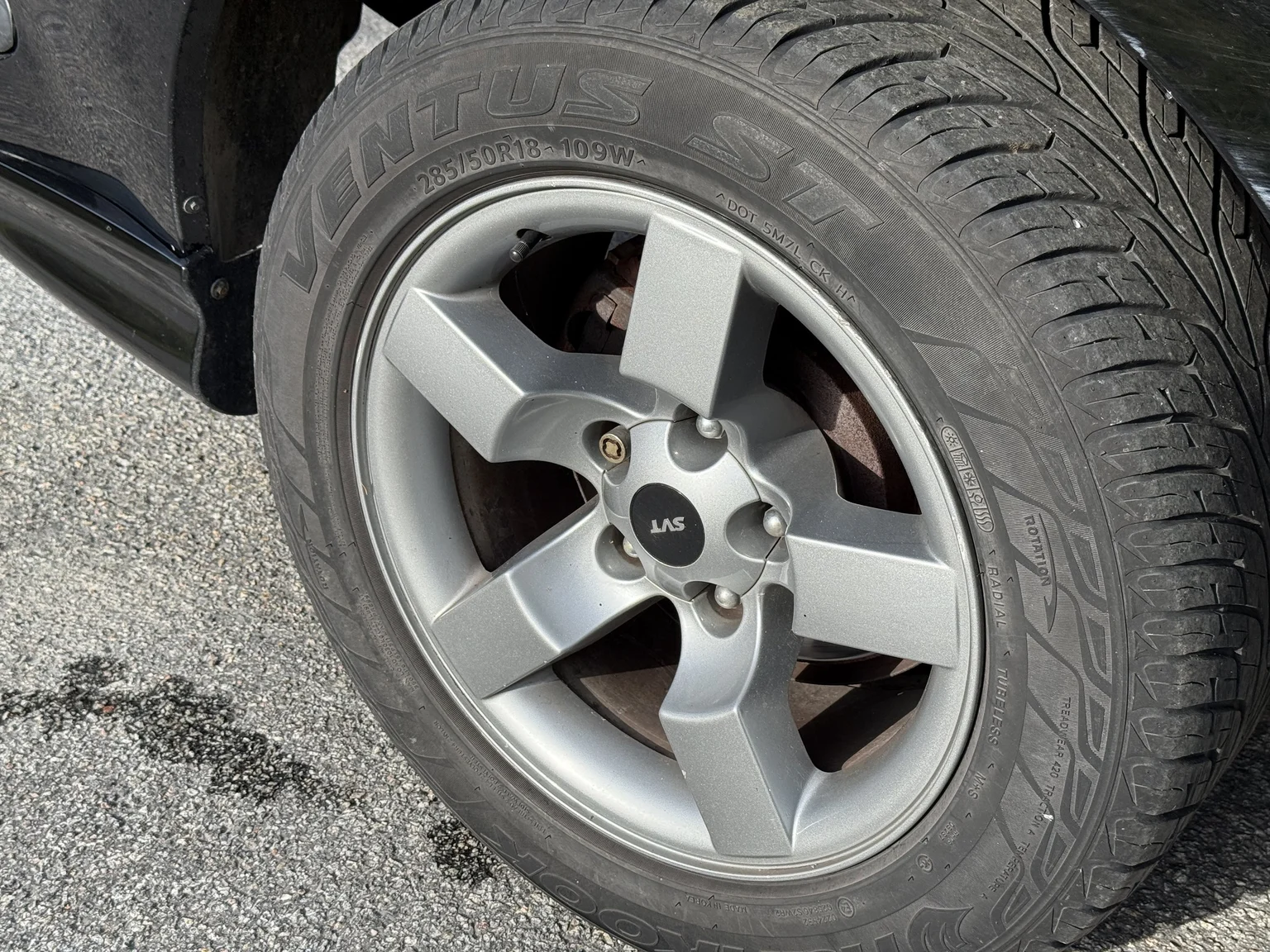 Exterior image of 2002 Ford F-150 SVT Lightning (24)