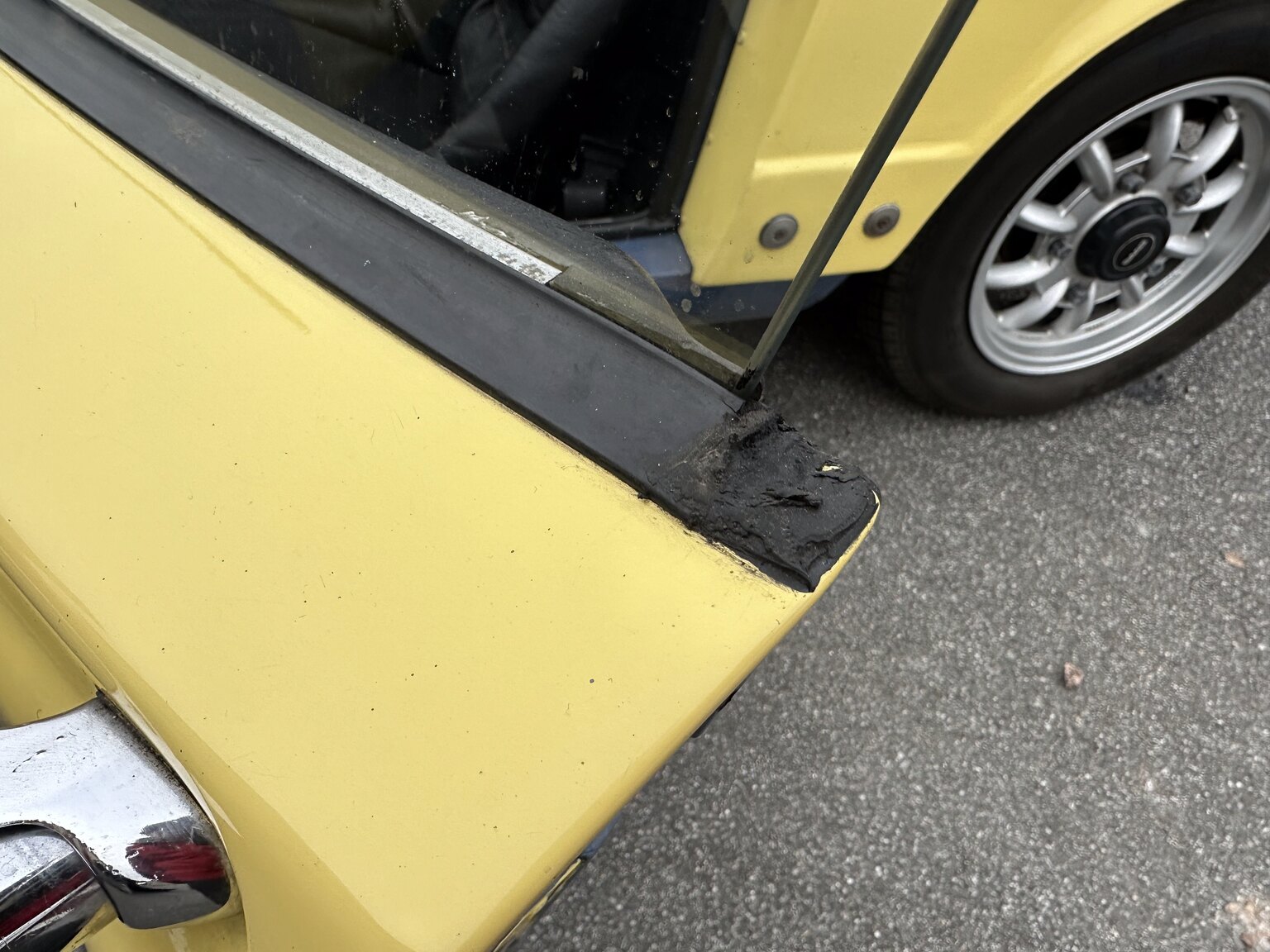 Exteriörbild på 1969 Saab Sonett II