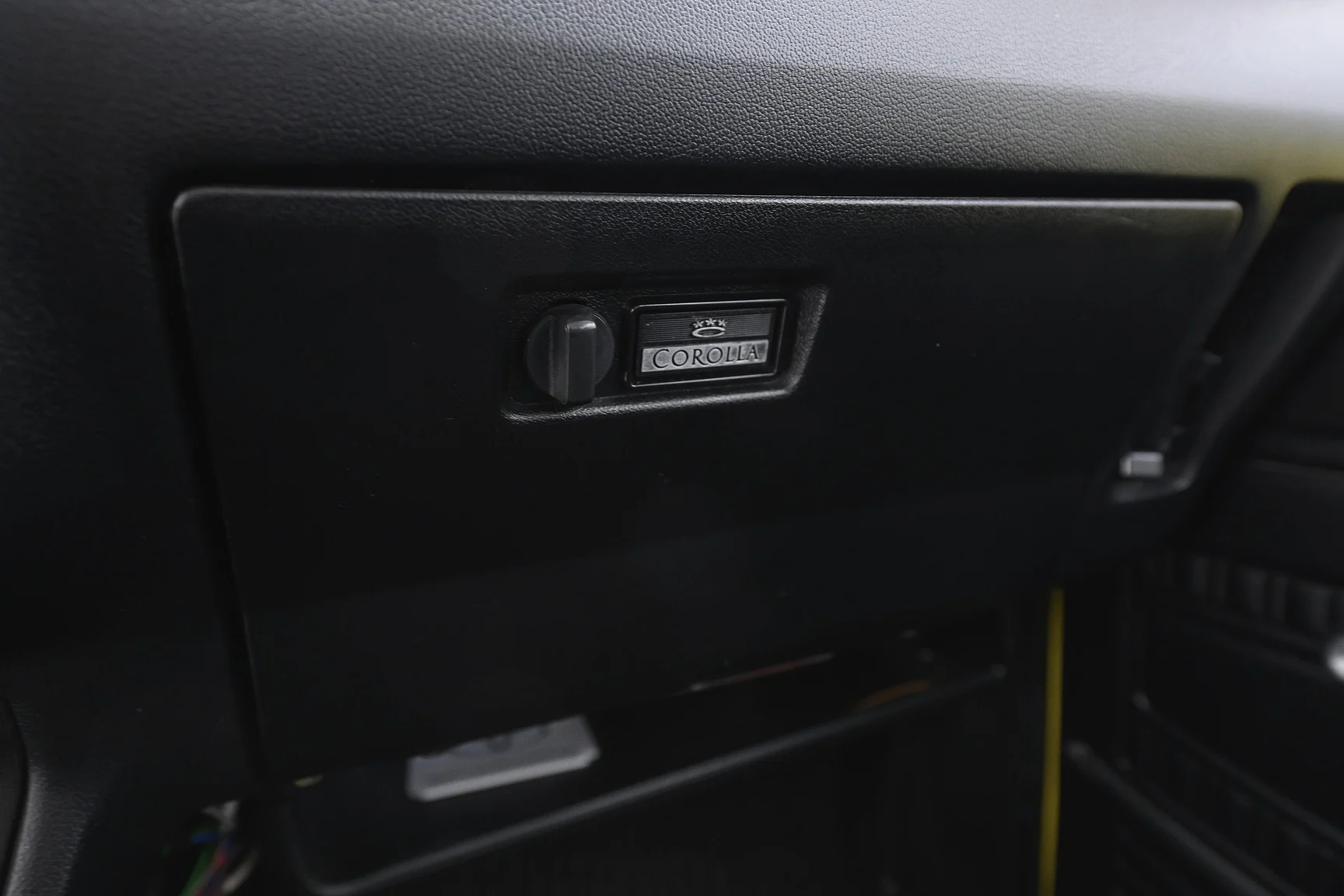 Interiörbild 1975 Toyota Corolla KE30 (5)