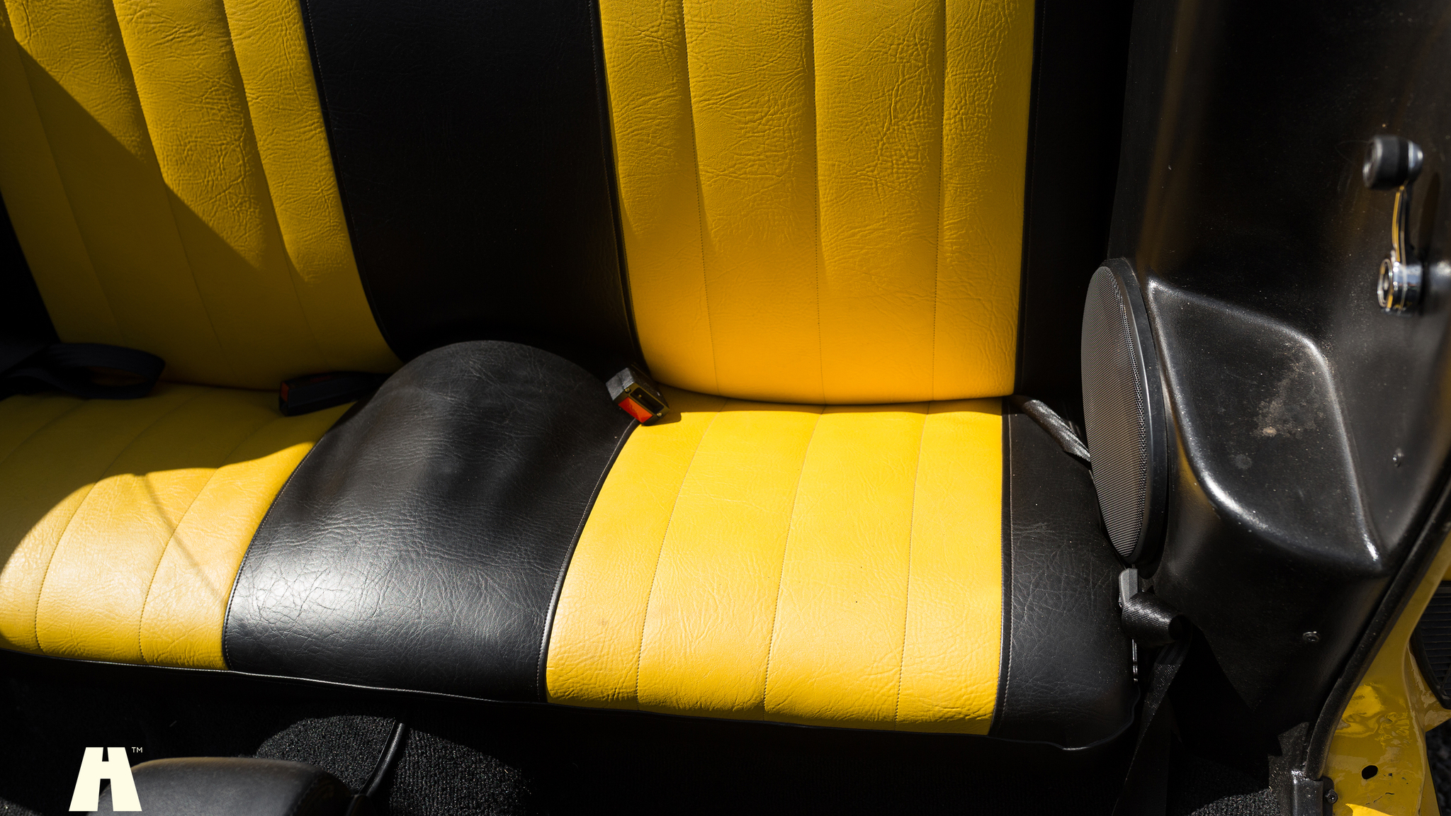 Interior image of 1971 Ford Mustang 429 Cabriolet (60)