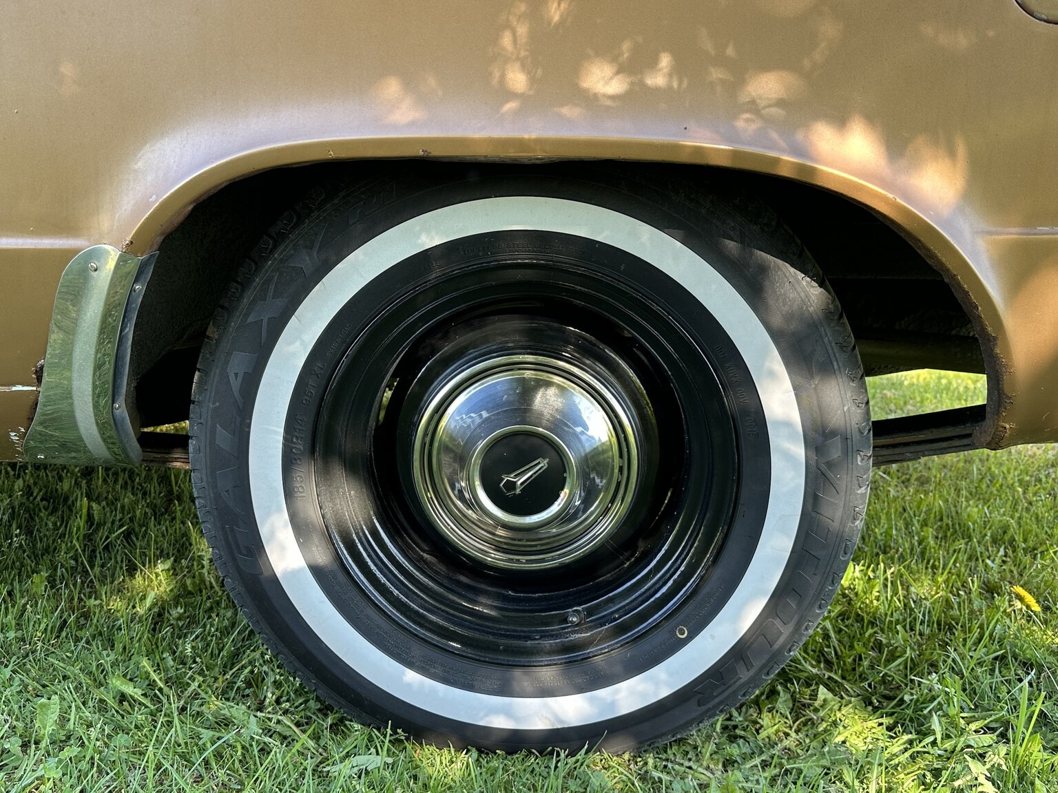 Exteriörbild på 1966 Plymouth Valiant 100 2-door Sedan (25)