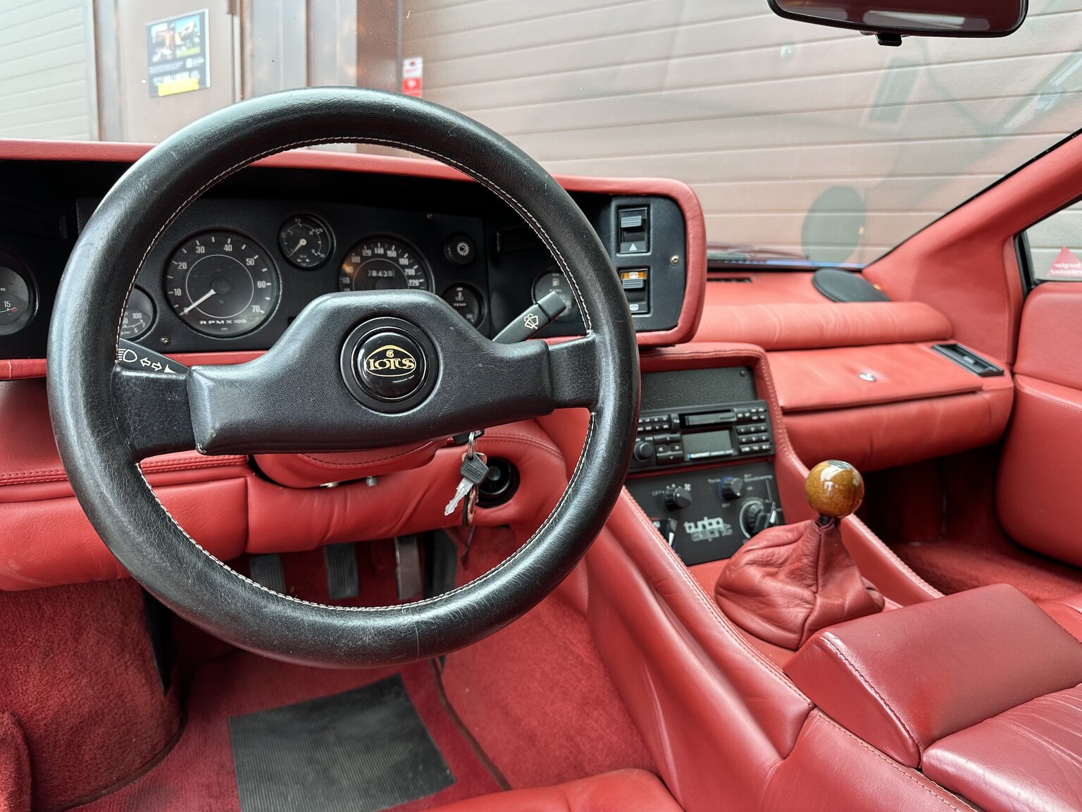 Interiörbild 1987 Lotus Esprit Turbo HCi (4)